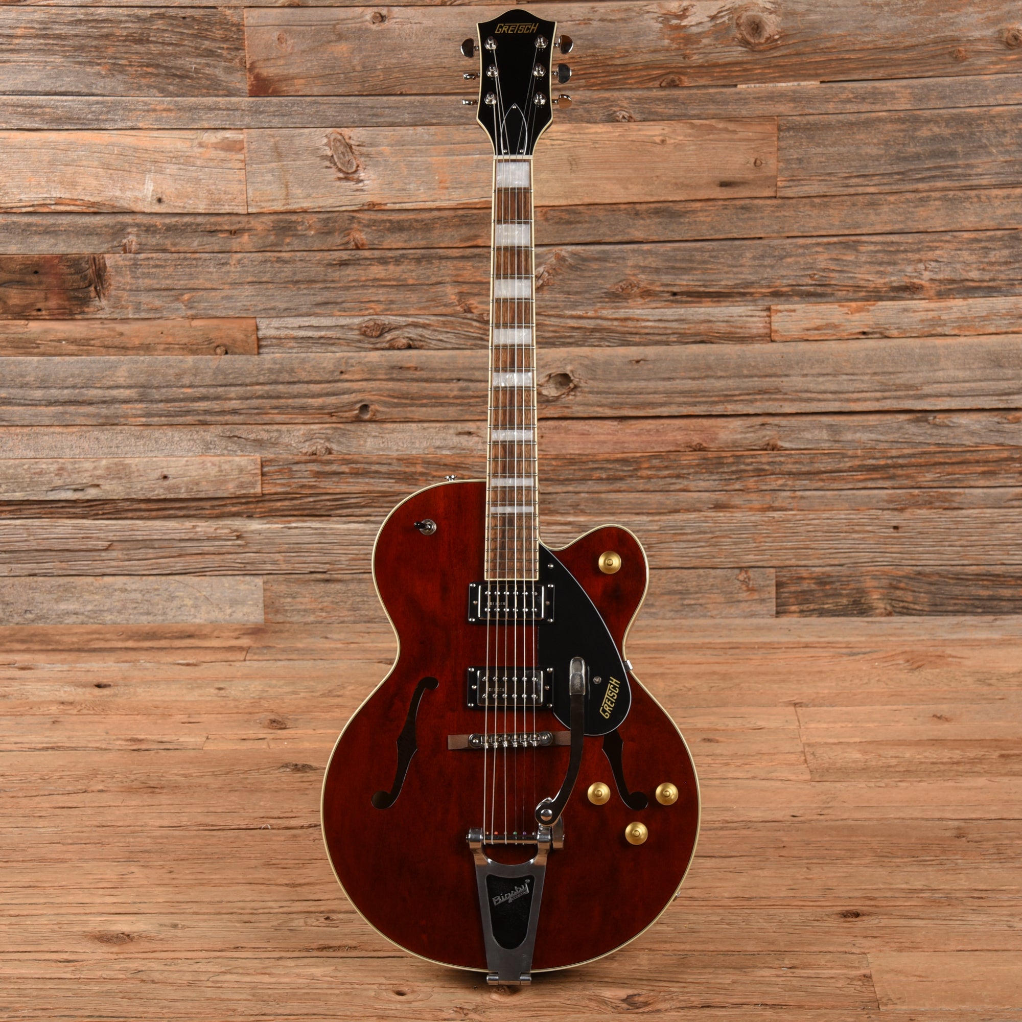 Gretsch G2420T Streamliner Hollow Body with Bigsby Walnut Stain 2023