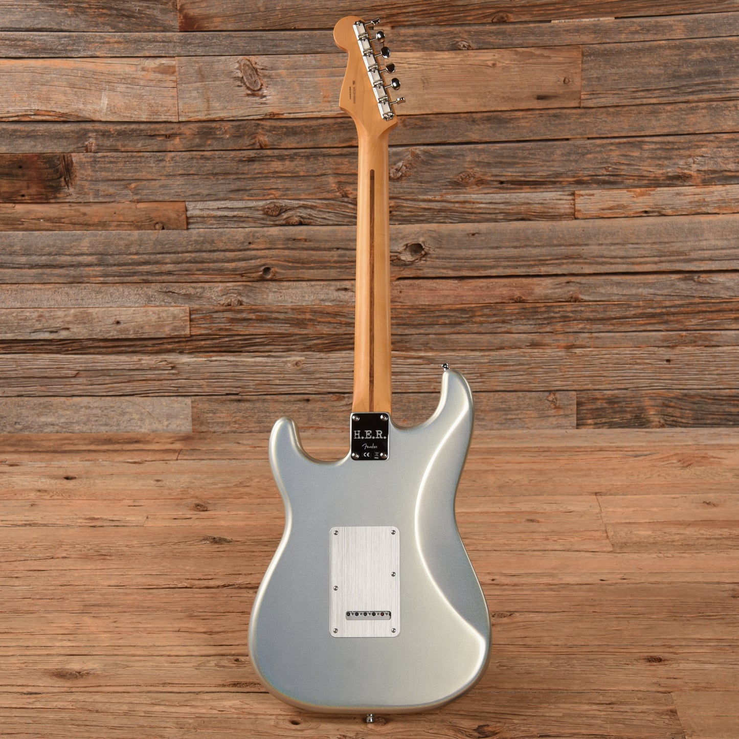 Fender H.E.R. Signature Stratocaster Chrome Glow 2014