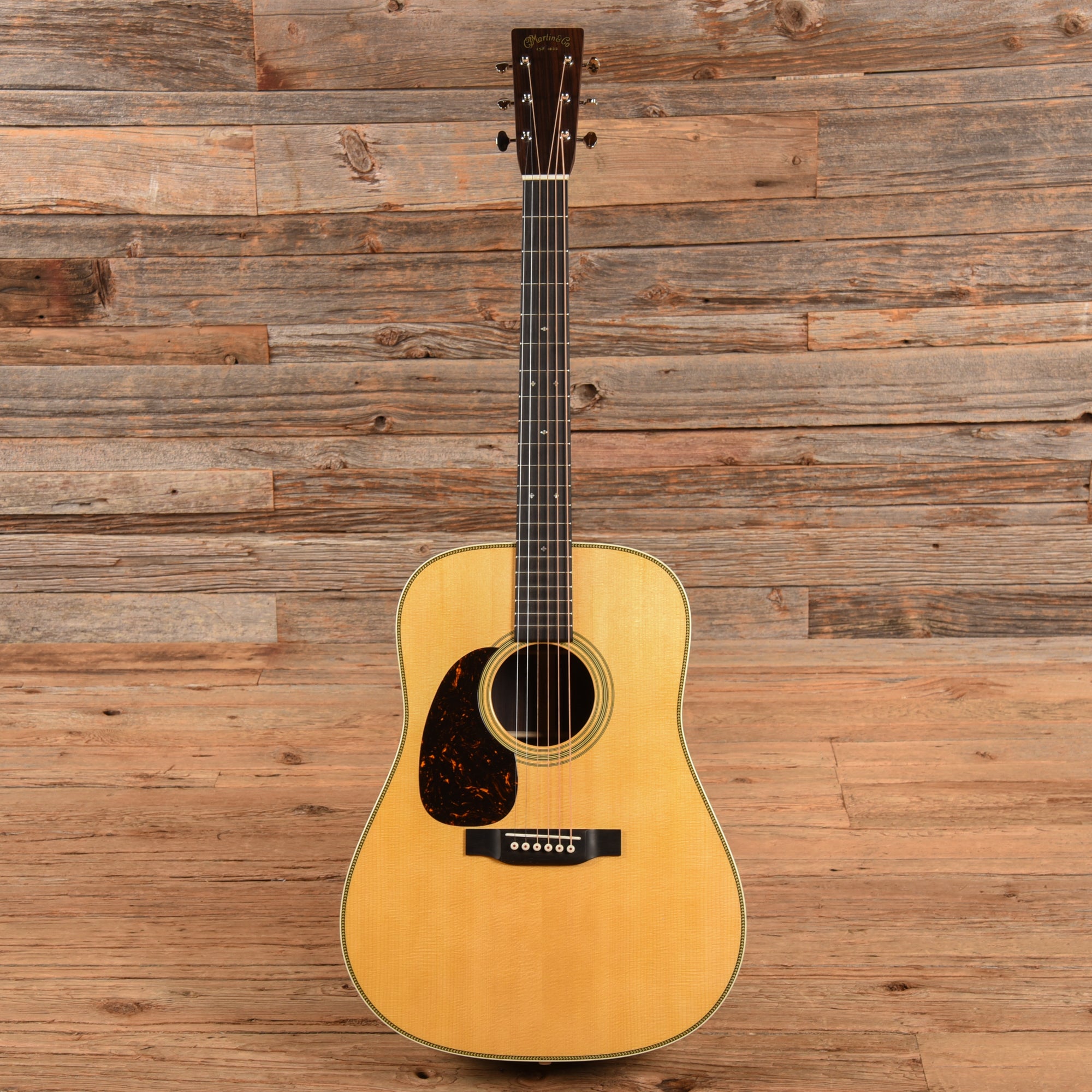 Martin Standard Series HD-28 Natural  LEFTY