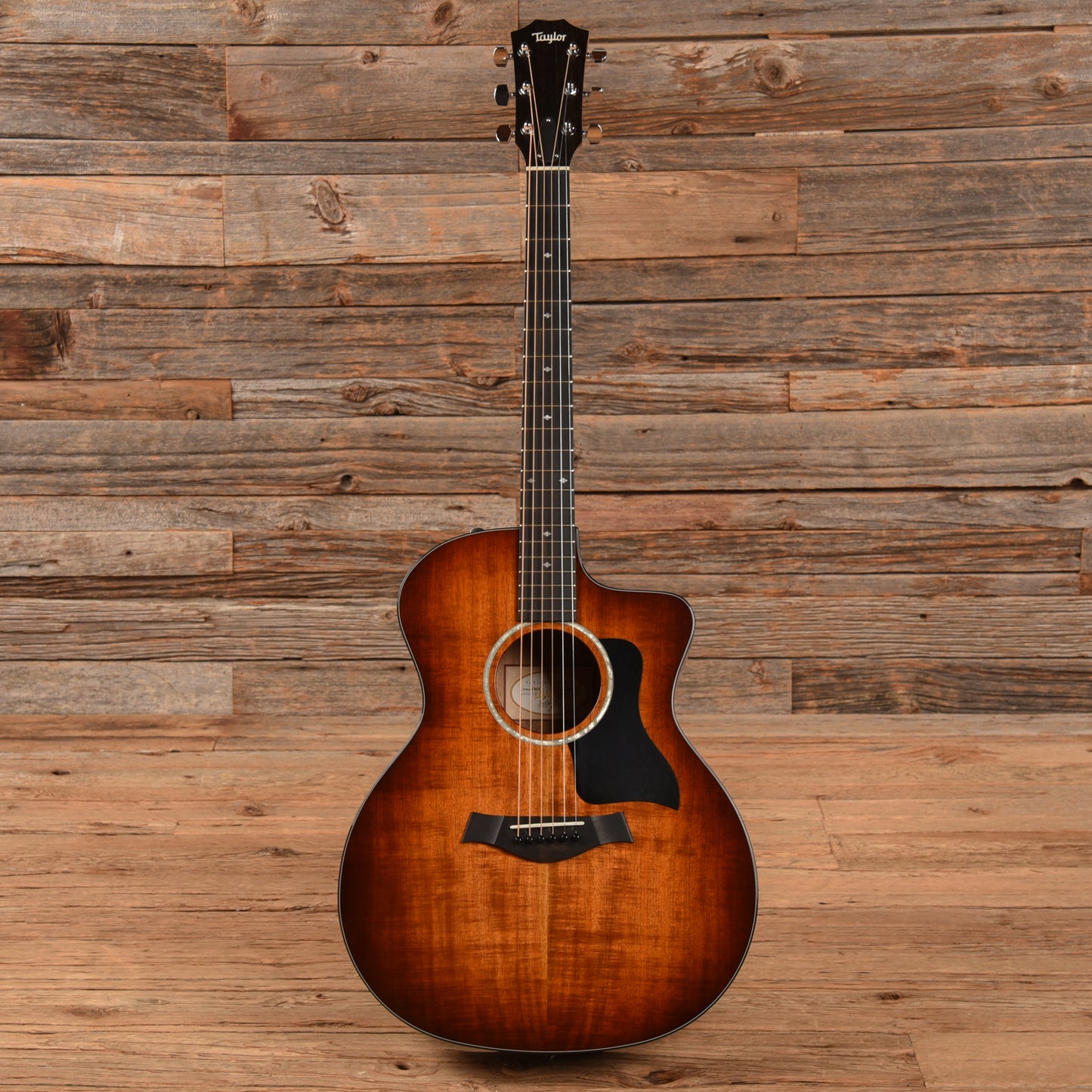 Taylor 224ce-K DLX Shaded Edge Burst 2018