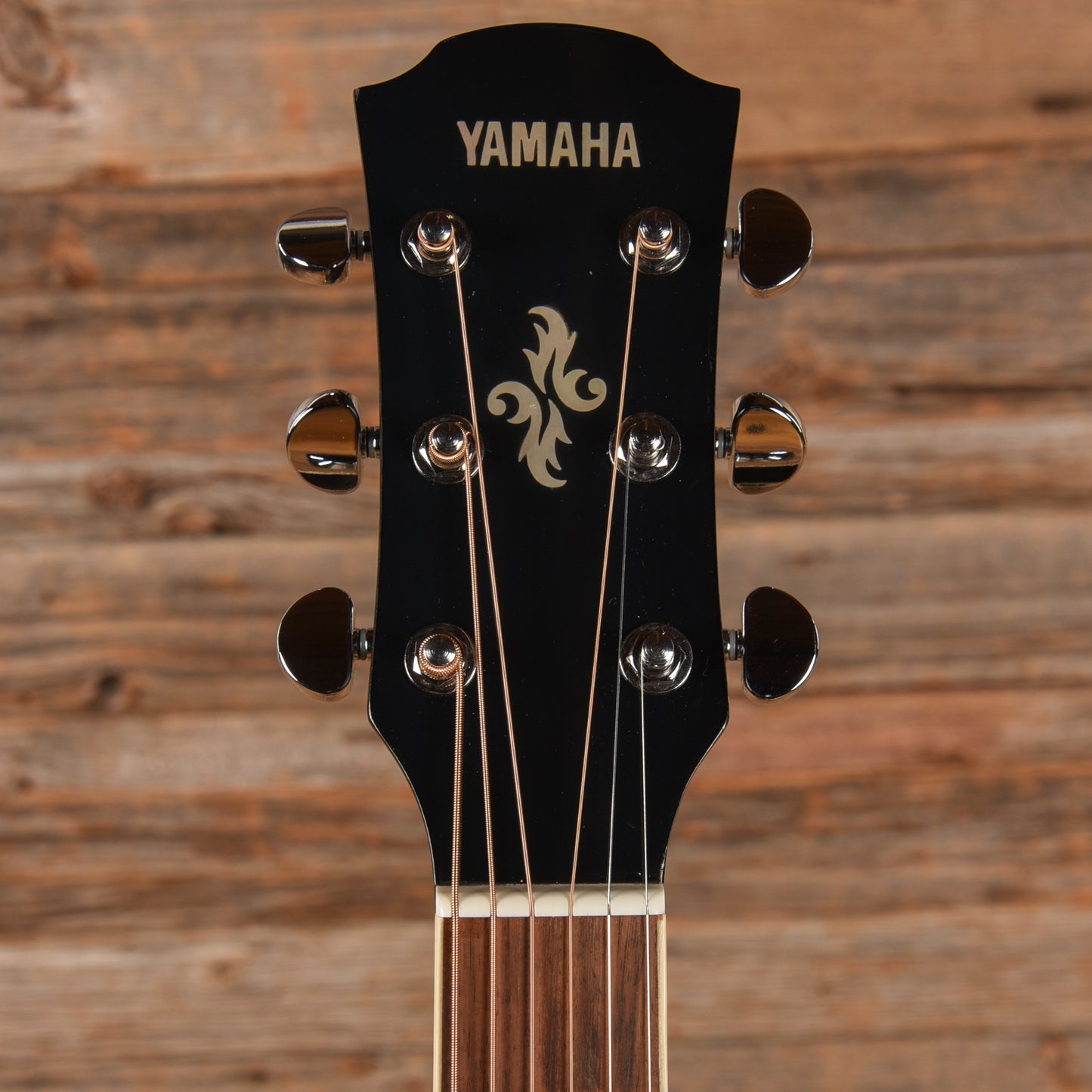 Yamaha APX600FM Sunburst 2019