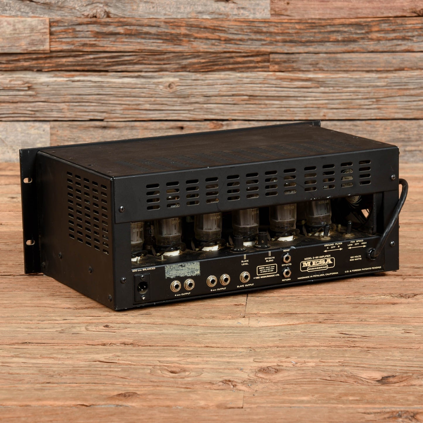 Mesa Boogie D-180 2-Channel 200-watt Rack-Mount Bass Amp Head  1982