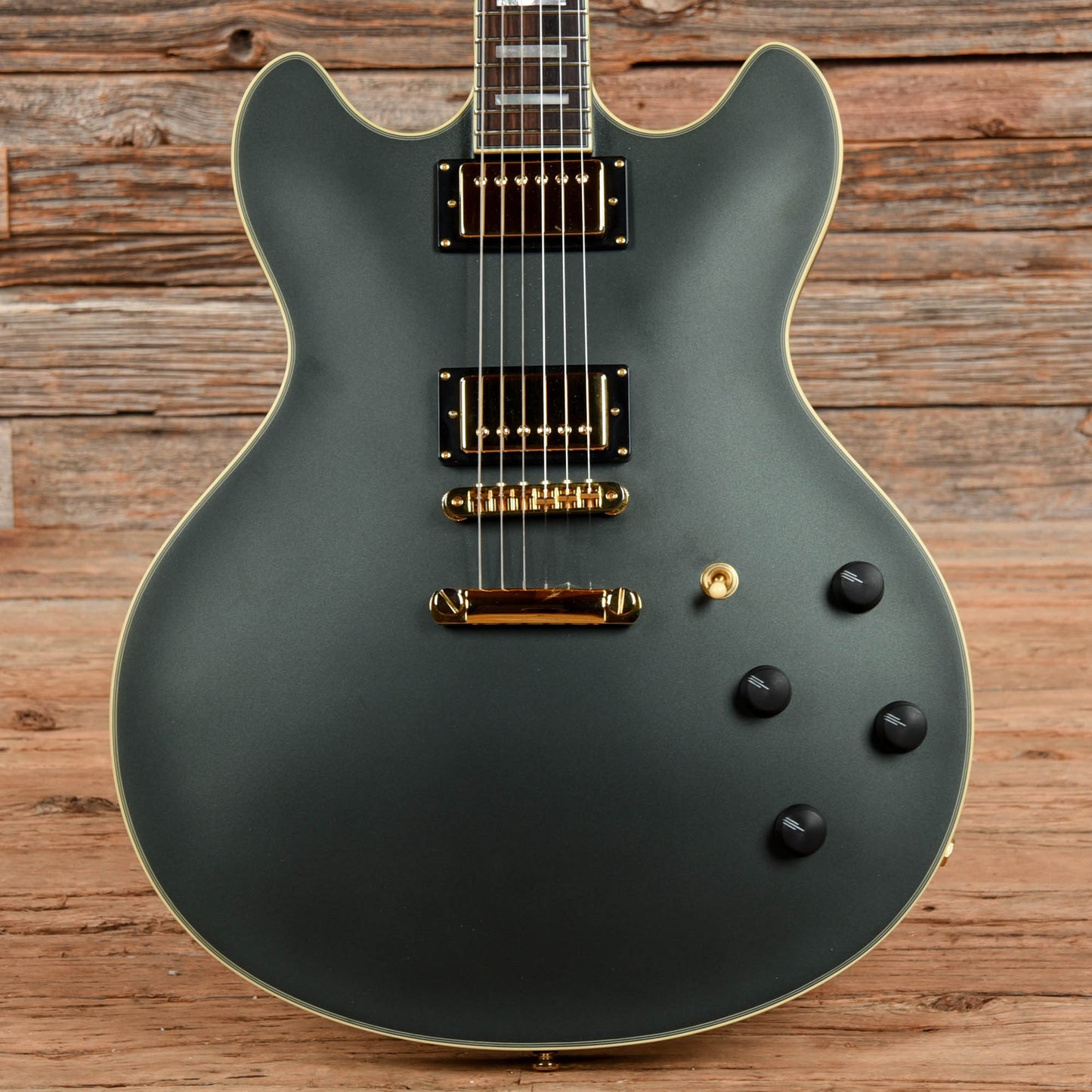 D'Angelico Deluxe DC Satin Black 2016