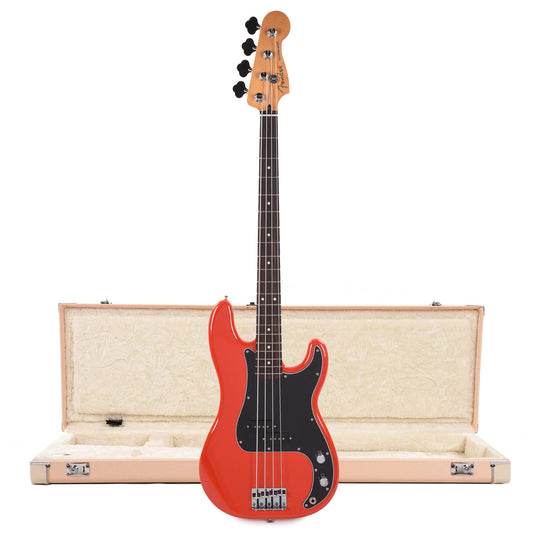 Fender Player II Precision Bass RW Coral Red and Shell Pink Hardshell Case Bundle