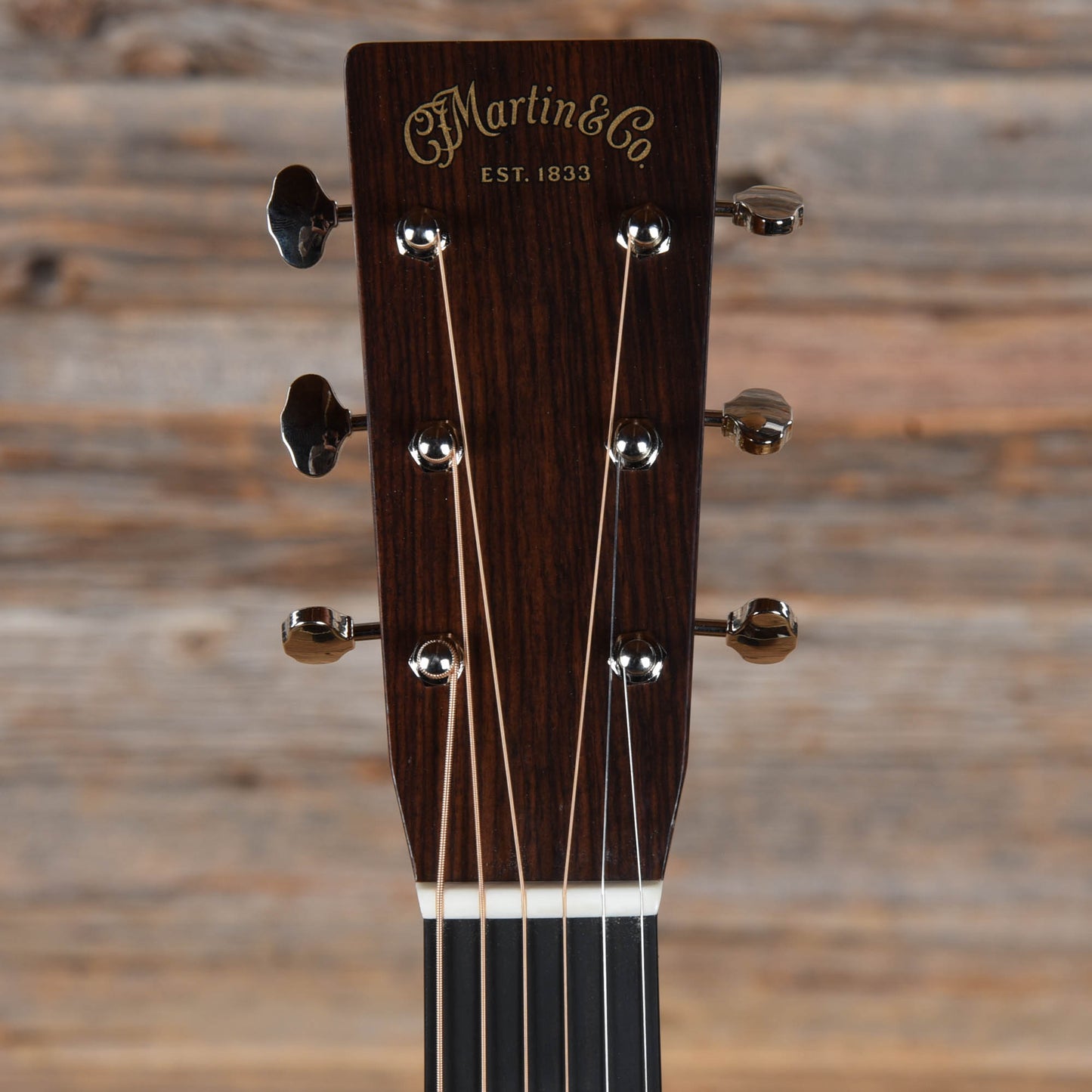 Martin Standard Series HD-28 Sunburst 2023