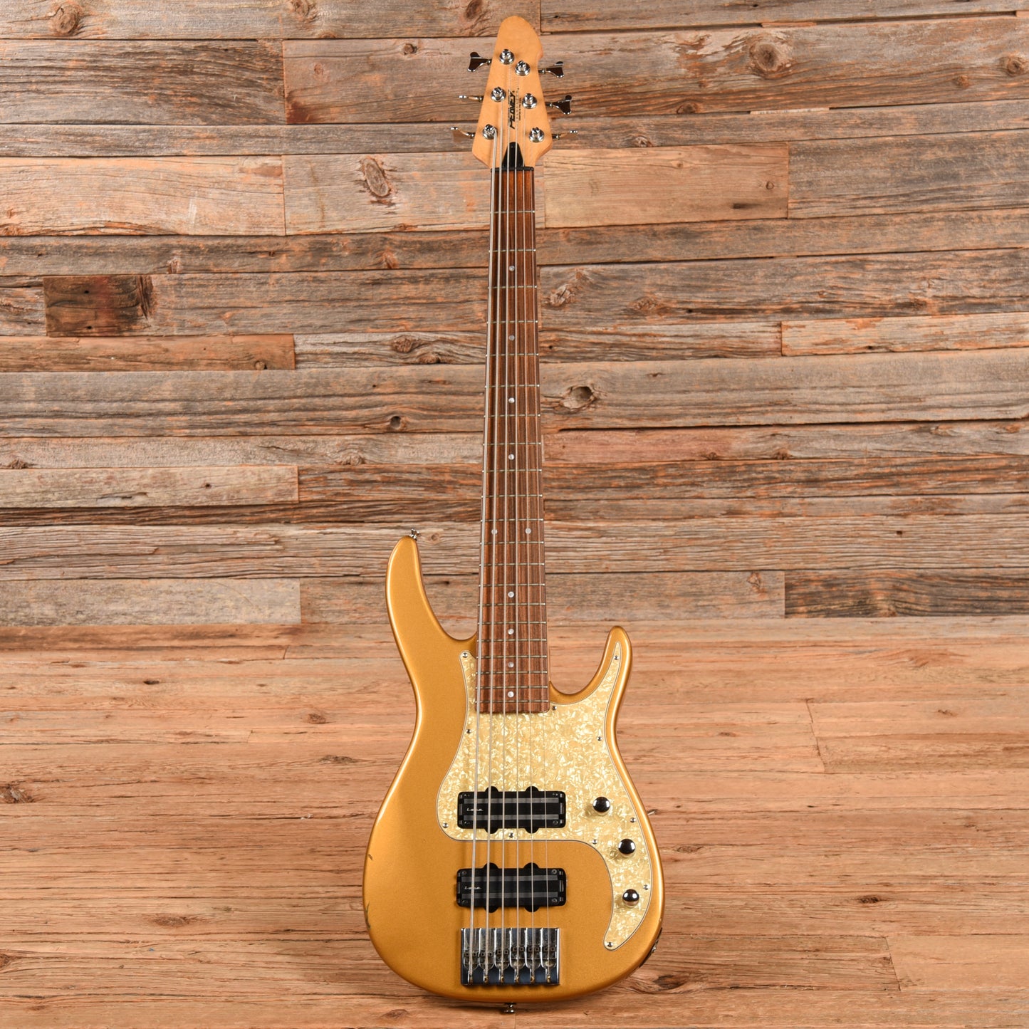 Peavey Axcelerator 6 Gold