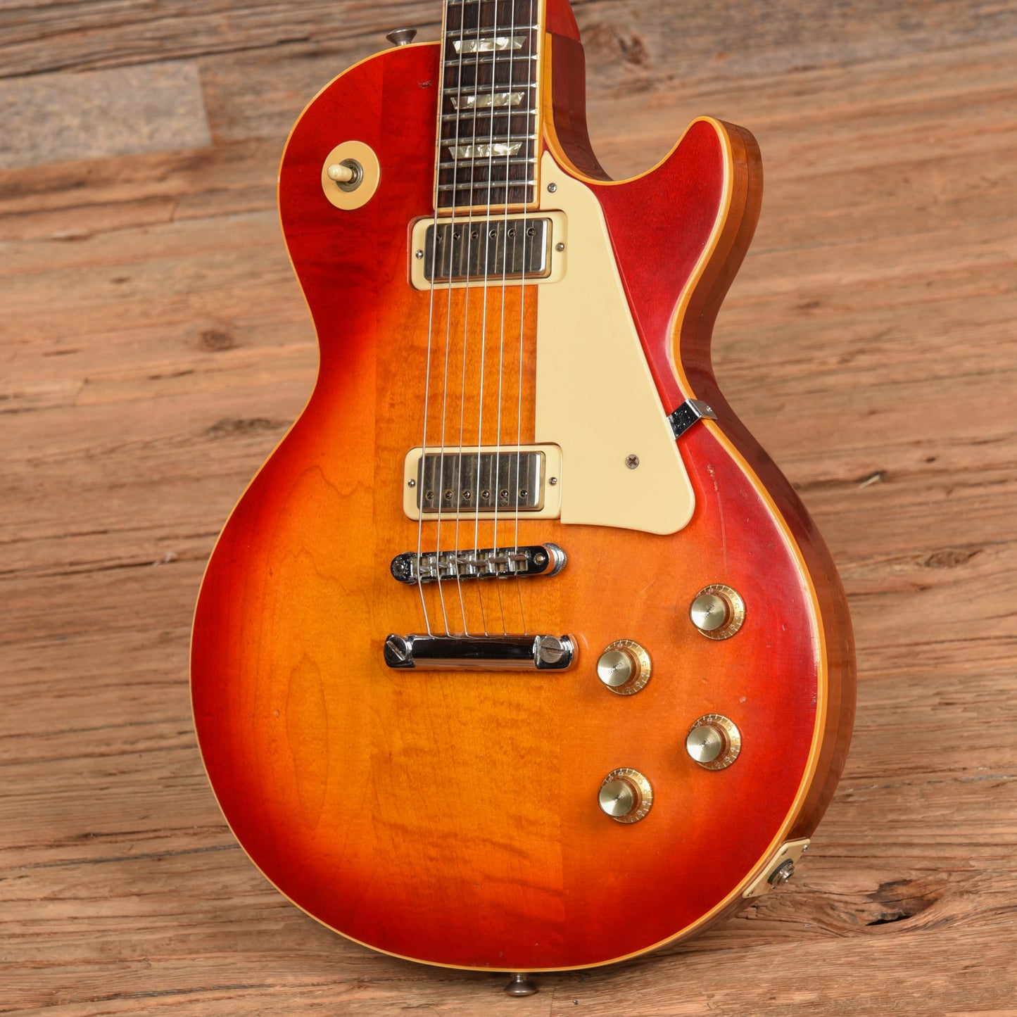 Gibson Les Paul Deluxe Cherry Sunburst 1976