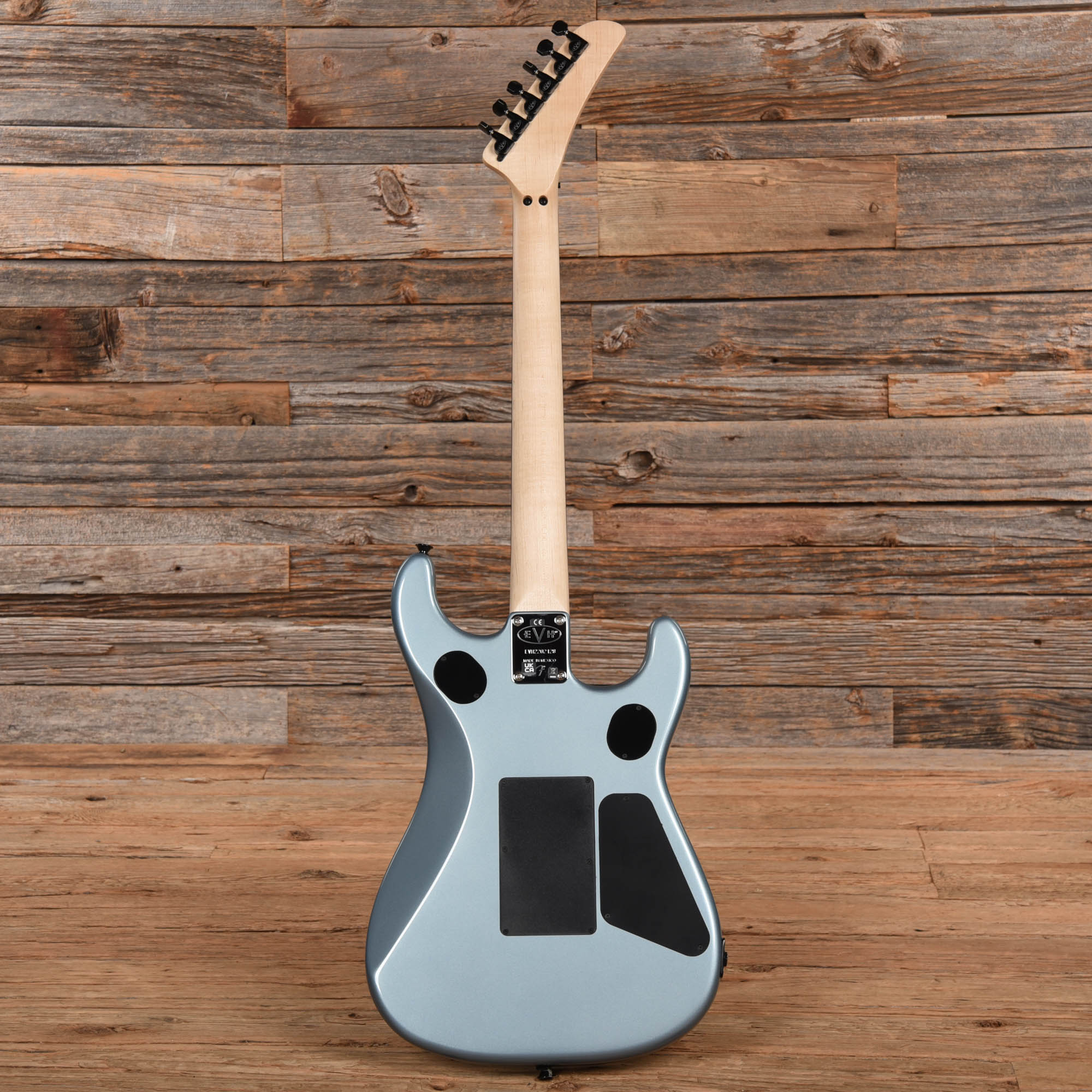 EVH 5150 Standard Ice Blue Metallic 2022 LEFTY