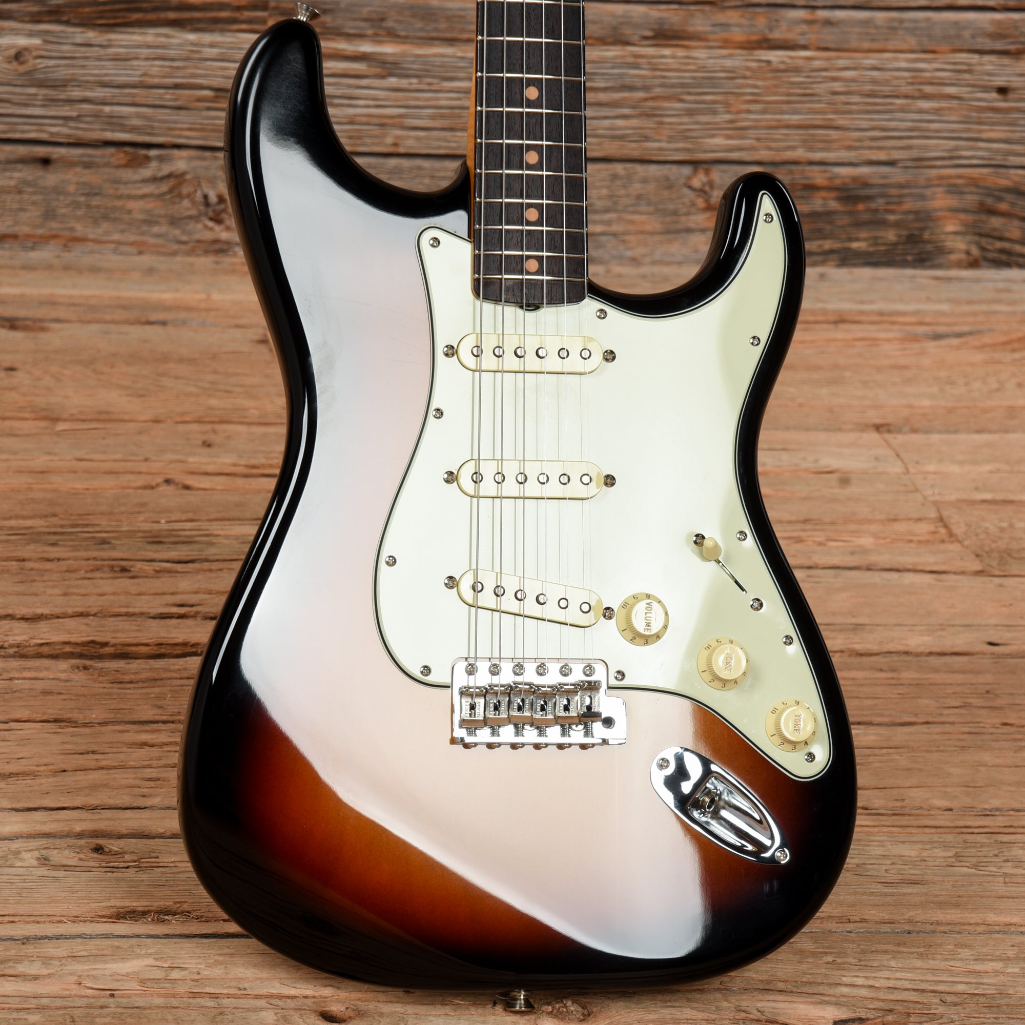 Fender American Vintage II '61 Stratocaster Sunburst 2023