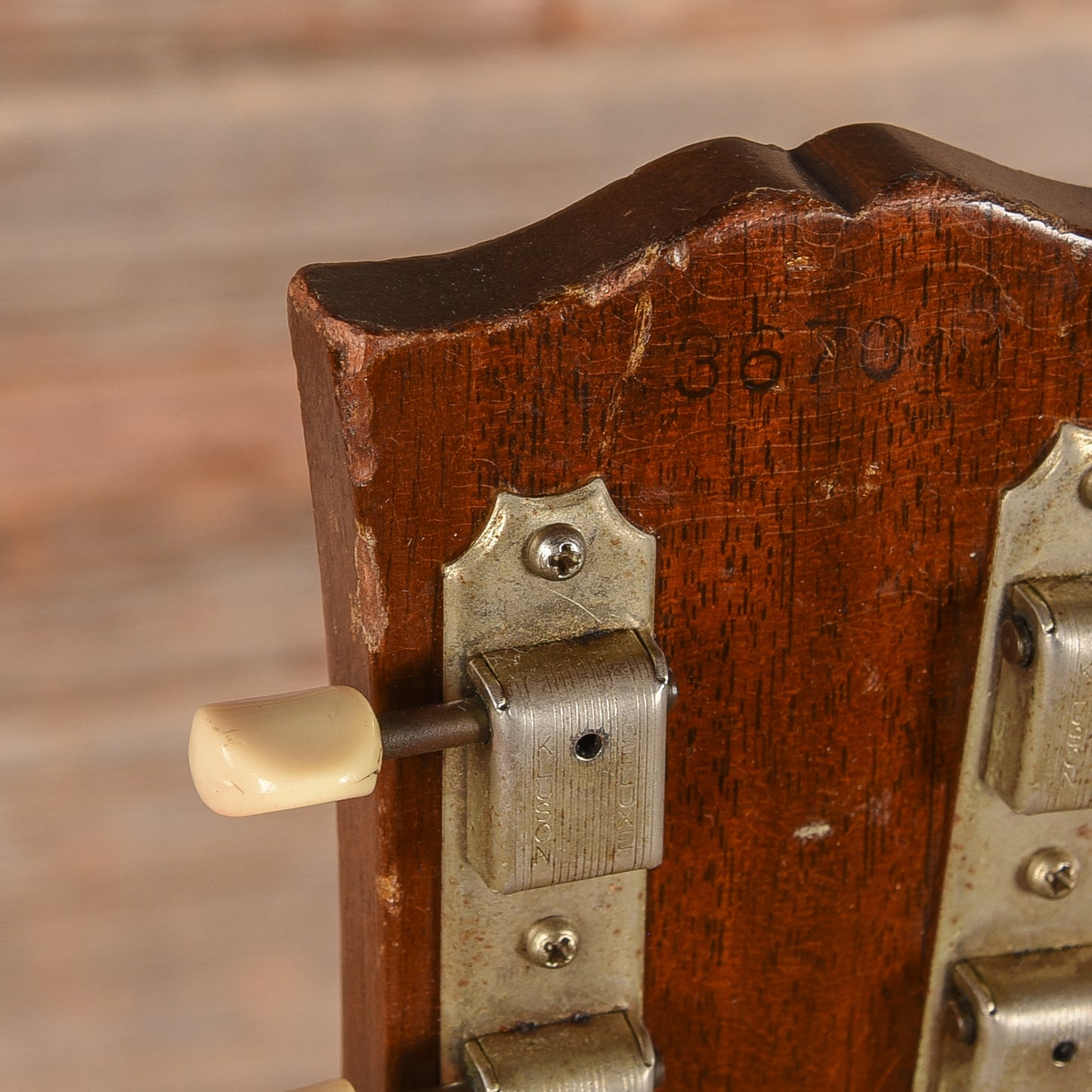 Gibson LG-1 Sunburst 1965