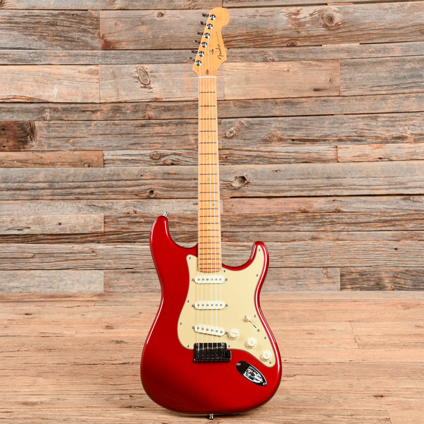 Fender American Deluxe Stratocaster Candy Apple Red 2004