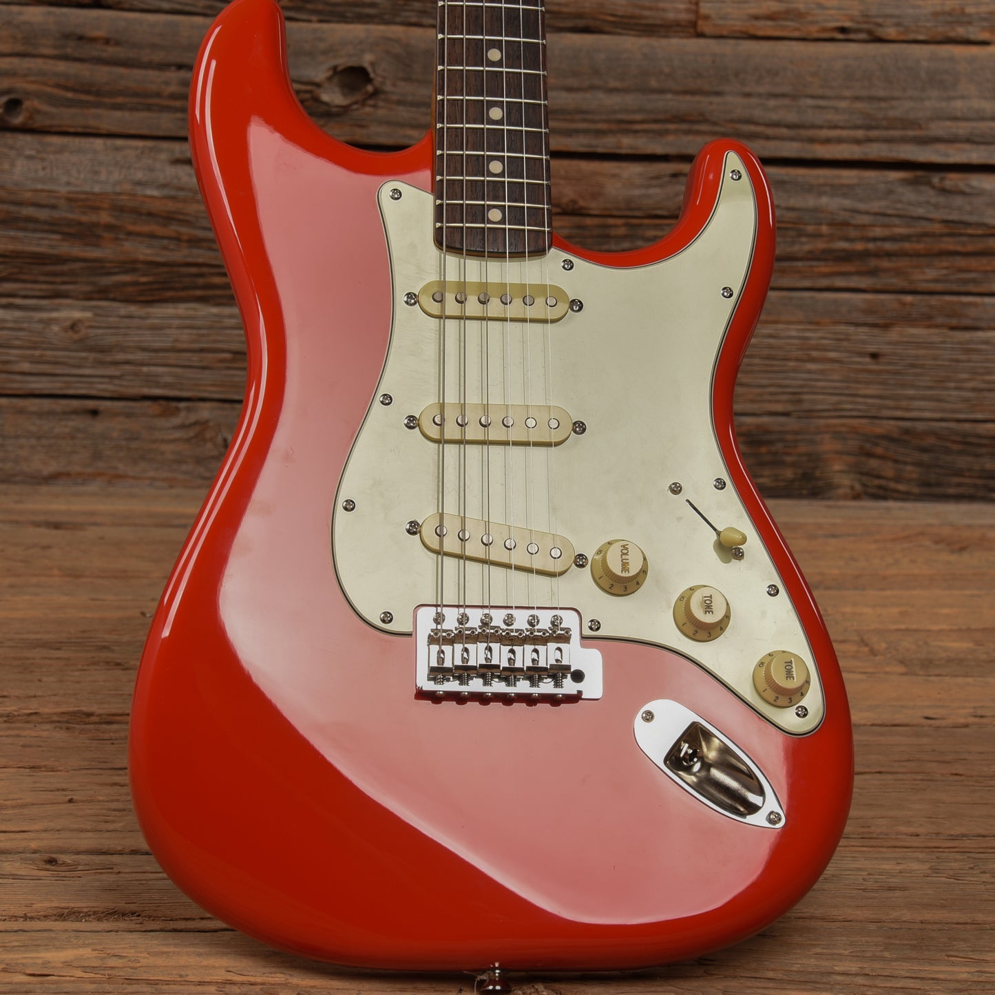 Squier Simon Neil Classic Vibe Stratocaster 60s Fiesta Red 2014