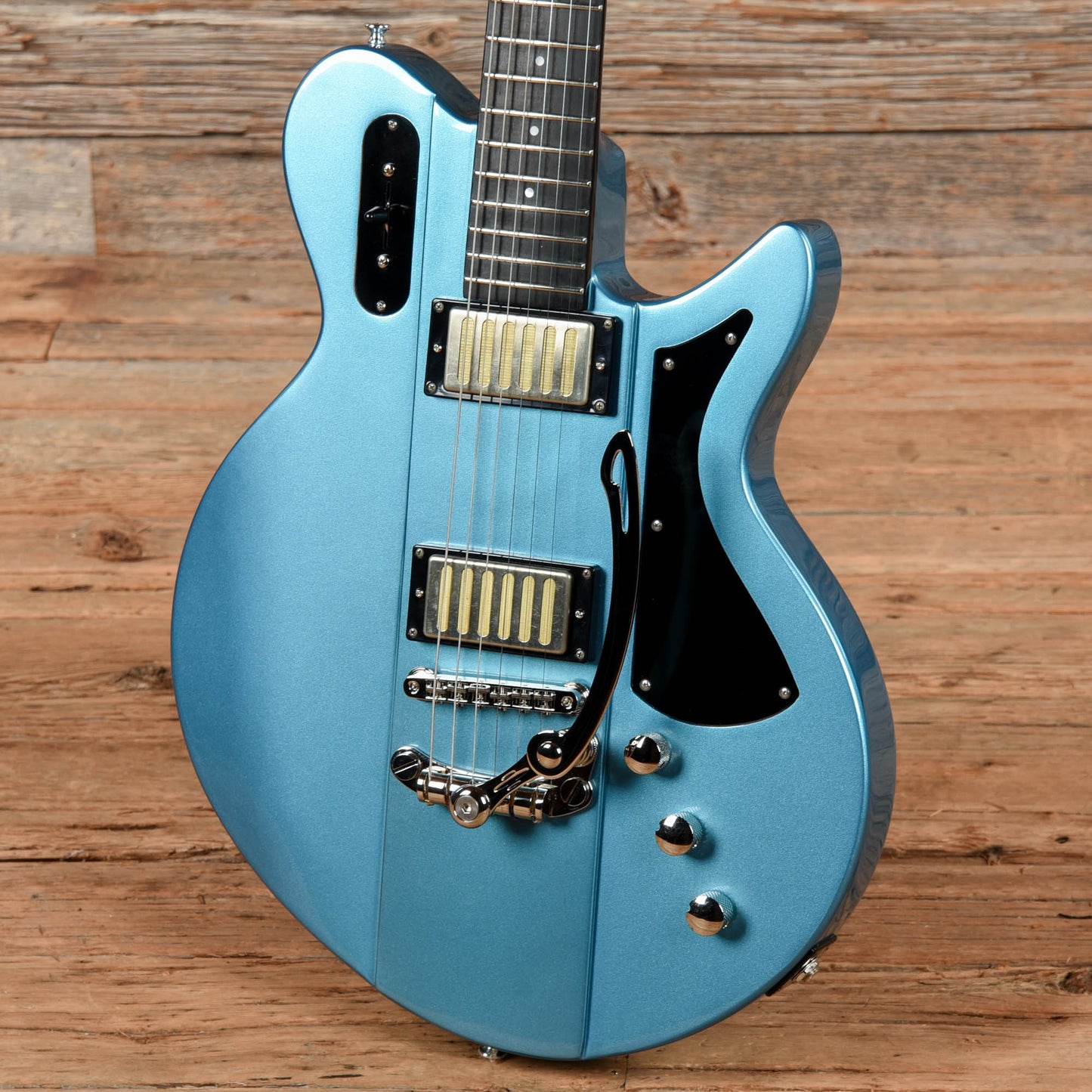 Eastman Juliet LA Blue 2023