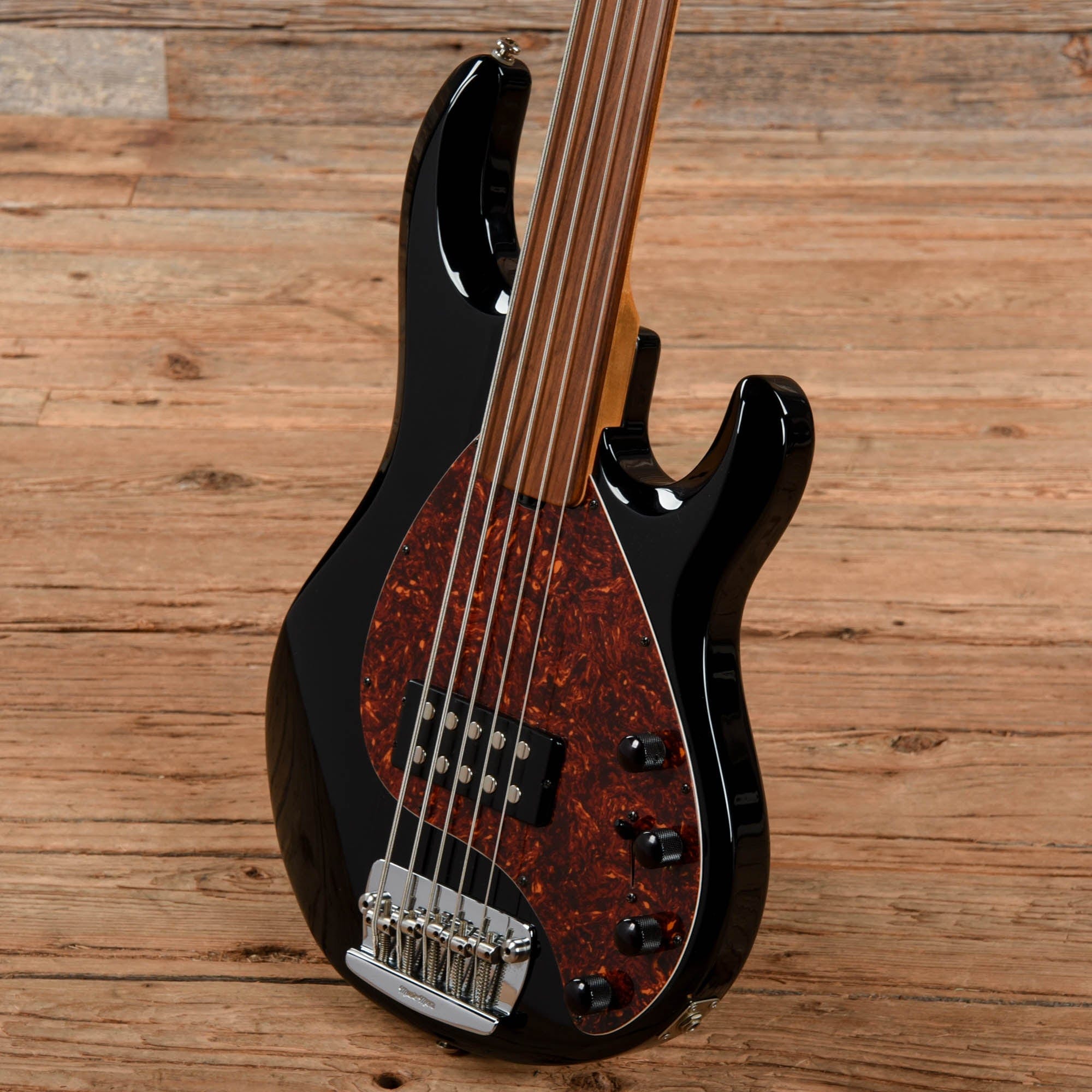 Music Man StingRay 5H Fretless Black 1999