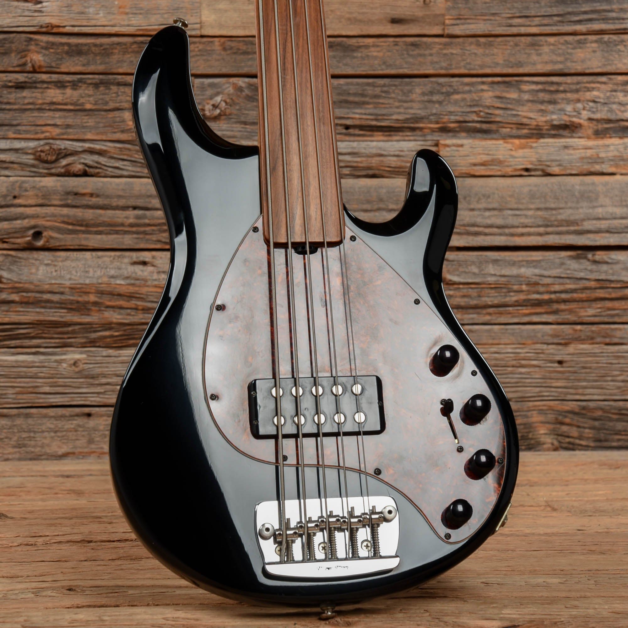 Music Man StingRay 5H Fretless Black 1999 Bass Guitars / 5-String or More