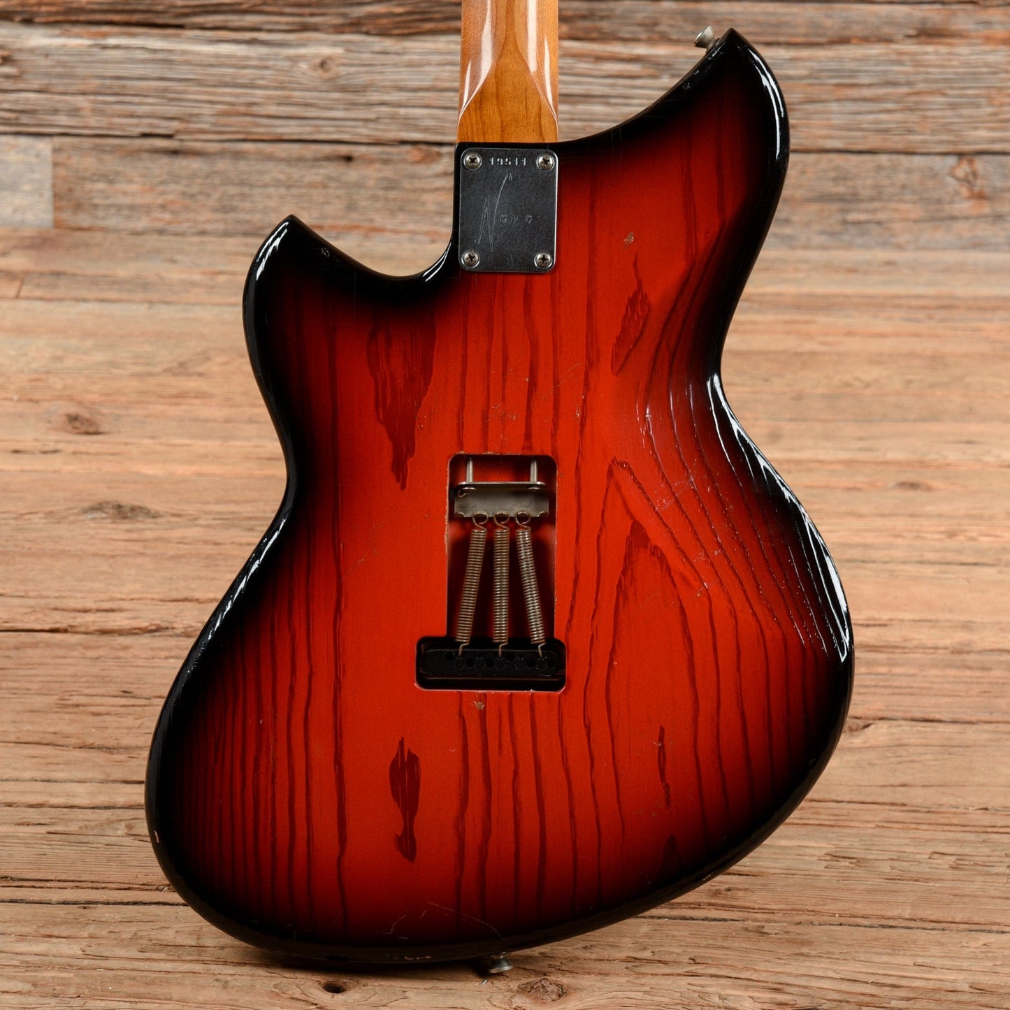 Novo Serus S Sunburst Electric Guitars / Solid Body