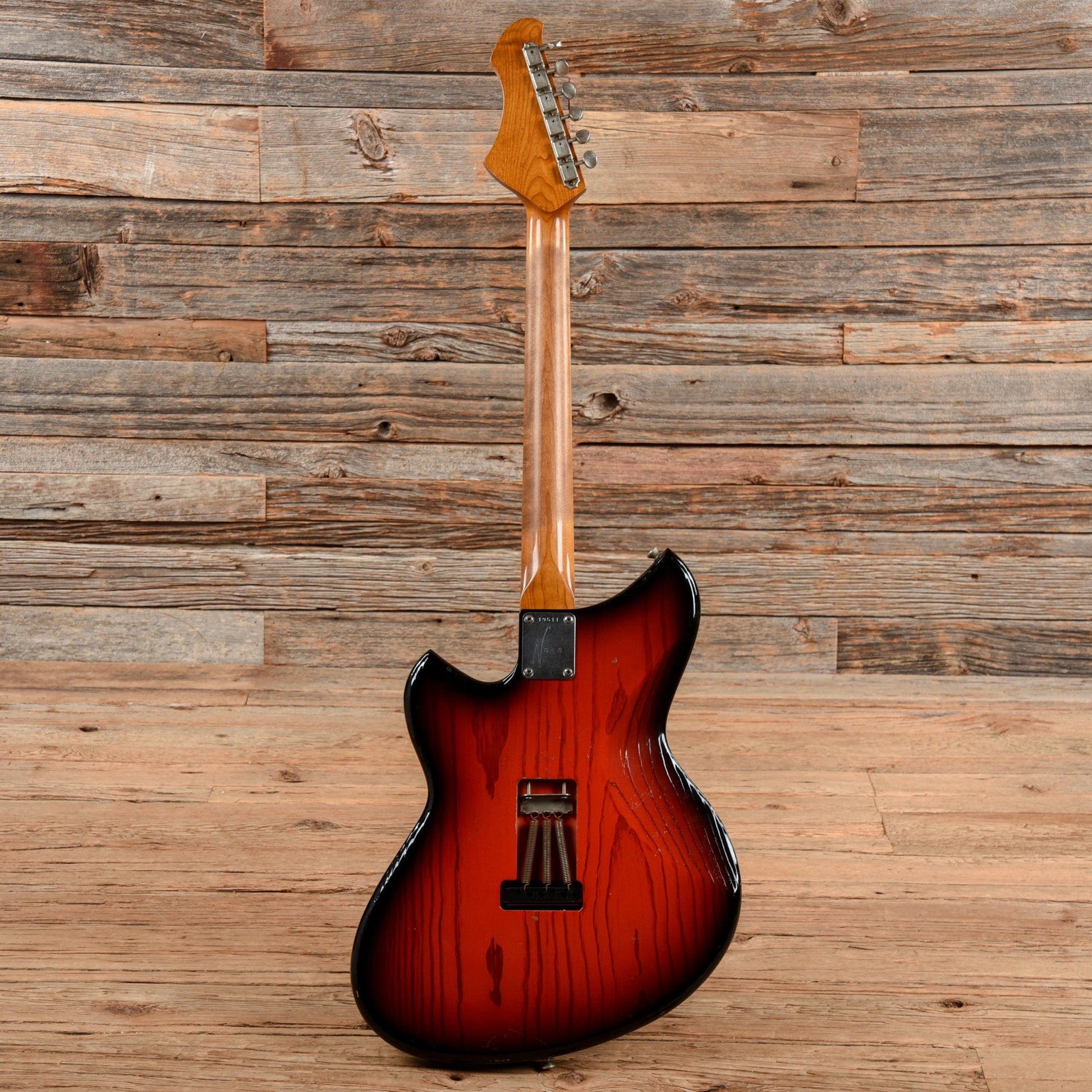 Novo Serus S Sunburst Electric Guitars / Solid Body