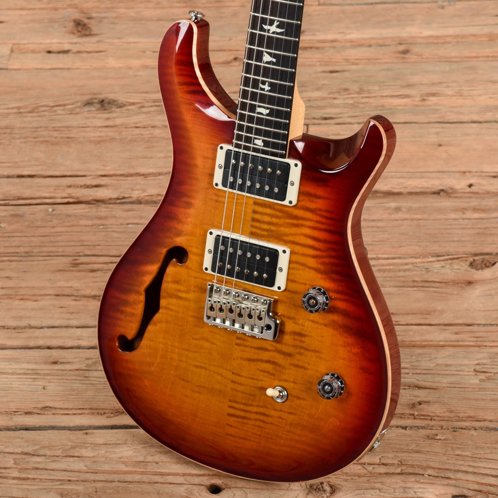 PRS CE-24 Semi-Hollow Cherry Sunburst 2020 Electric Guitars / Semi-Hollow