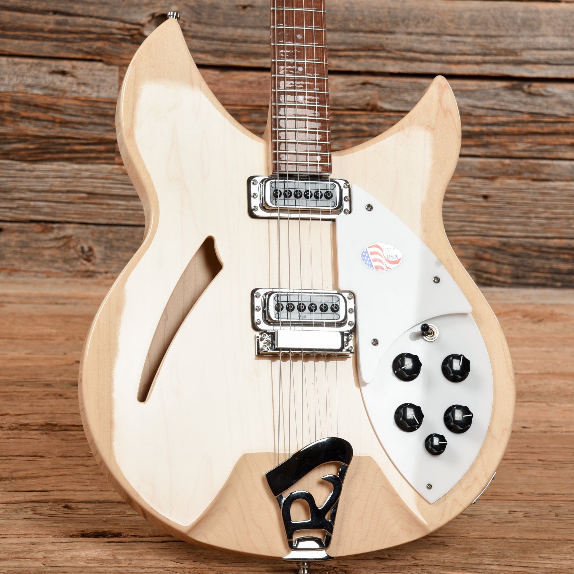 Rickenbacker 330 Mapleglo 2022 Electric Guitars / Semi-Hollow