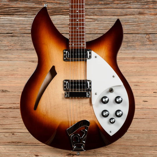 Rickenbacker Six String Tobacco Burst 2003 Electric Guitars / Semi-Hollow