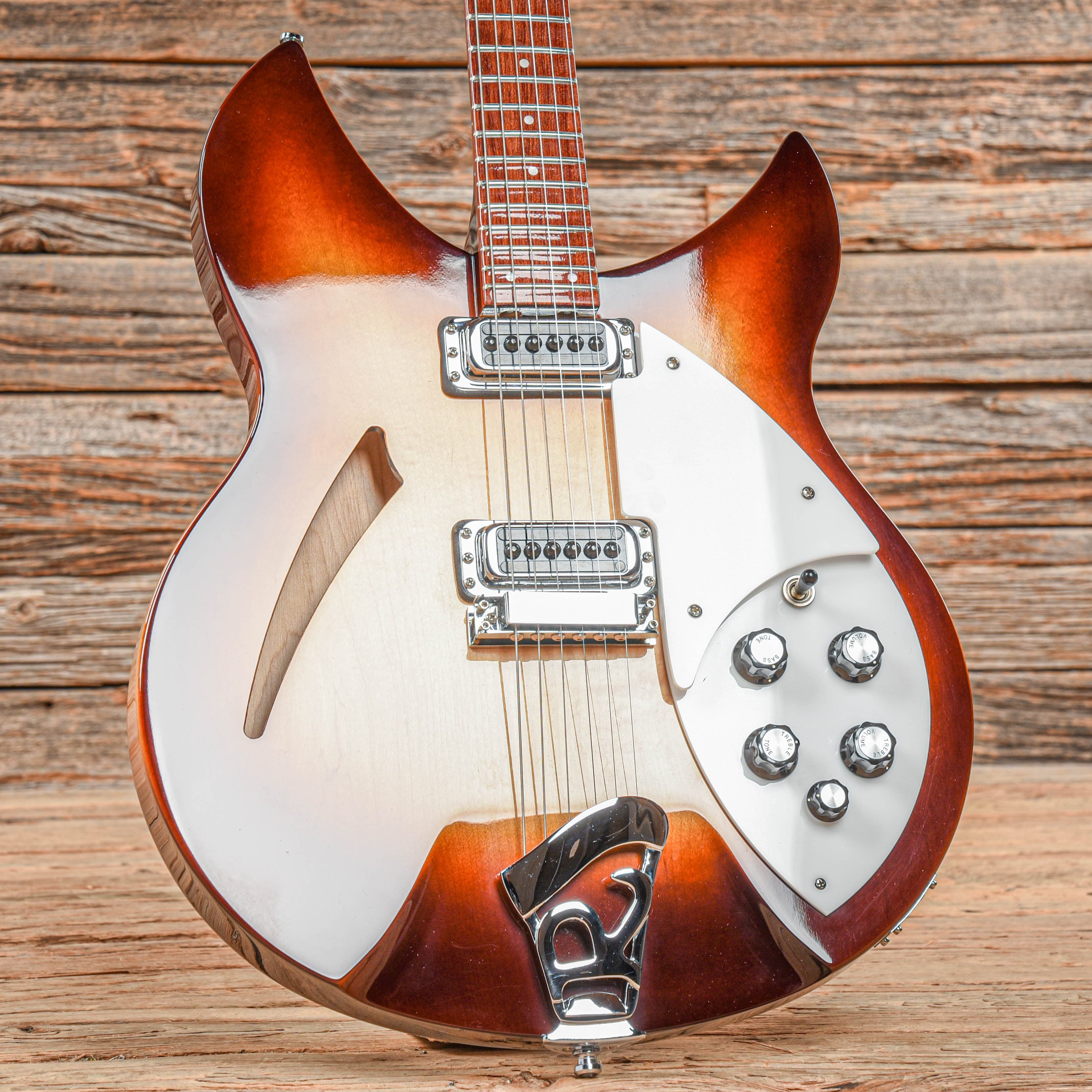 Rickenbacker Six String Tobacco Burst 2003 Electric Guitars / Semi-Hollow