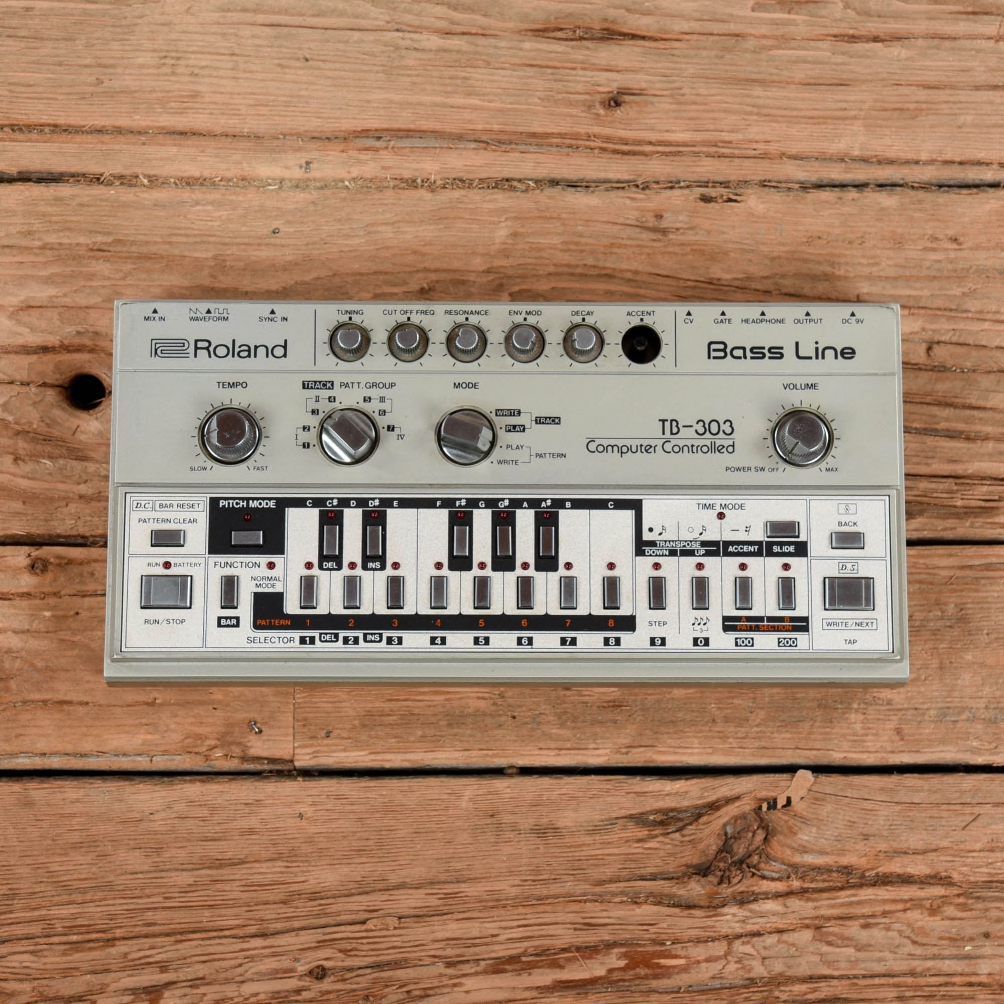 Roland TB-303 Bass Line Keyboards and Synths / Synths / Digital Synths