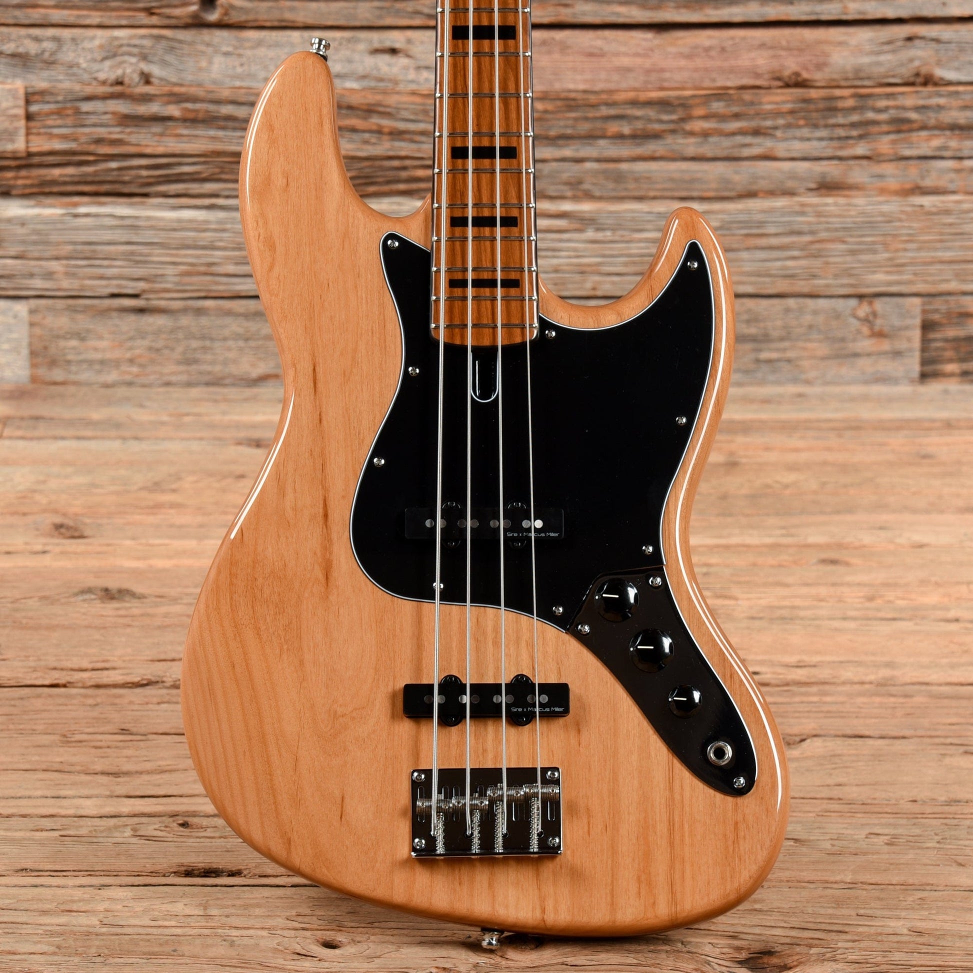 Sire Marcus Miller V5 Sunburst Bass Guitars / 4-String