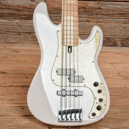 Sire Marcus Miller P7 5-String White Bass Guitars / 5-String or More