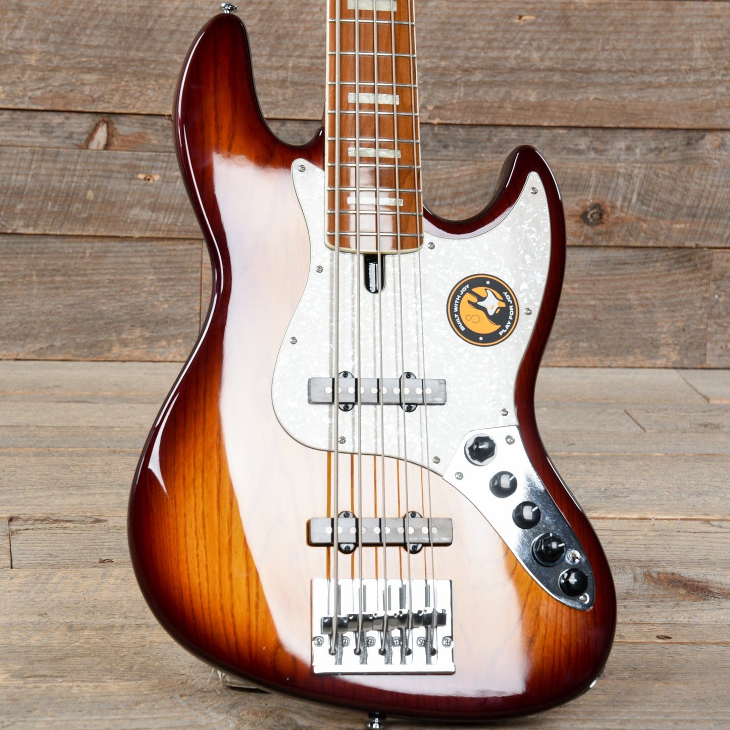 Sire Marcus Miller V8 Swamp Ash 5-String Tobacco Sunburst Bass Guitars / 5-String or More