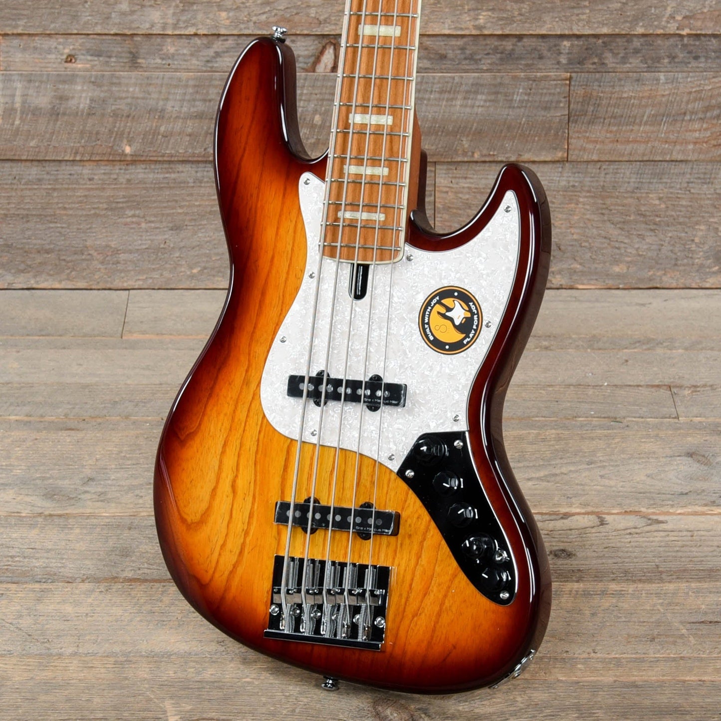 Sire Marcus Miller V8 Swamp Ash 5-String Tobacco Sunburst Bass Guitars / 5-String or More