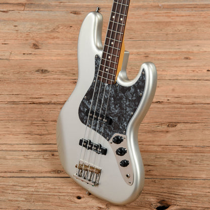 Squier Classic Vibe '60s Jazz Bass Inca Silver 2016 Bass Guitars / 4-String