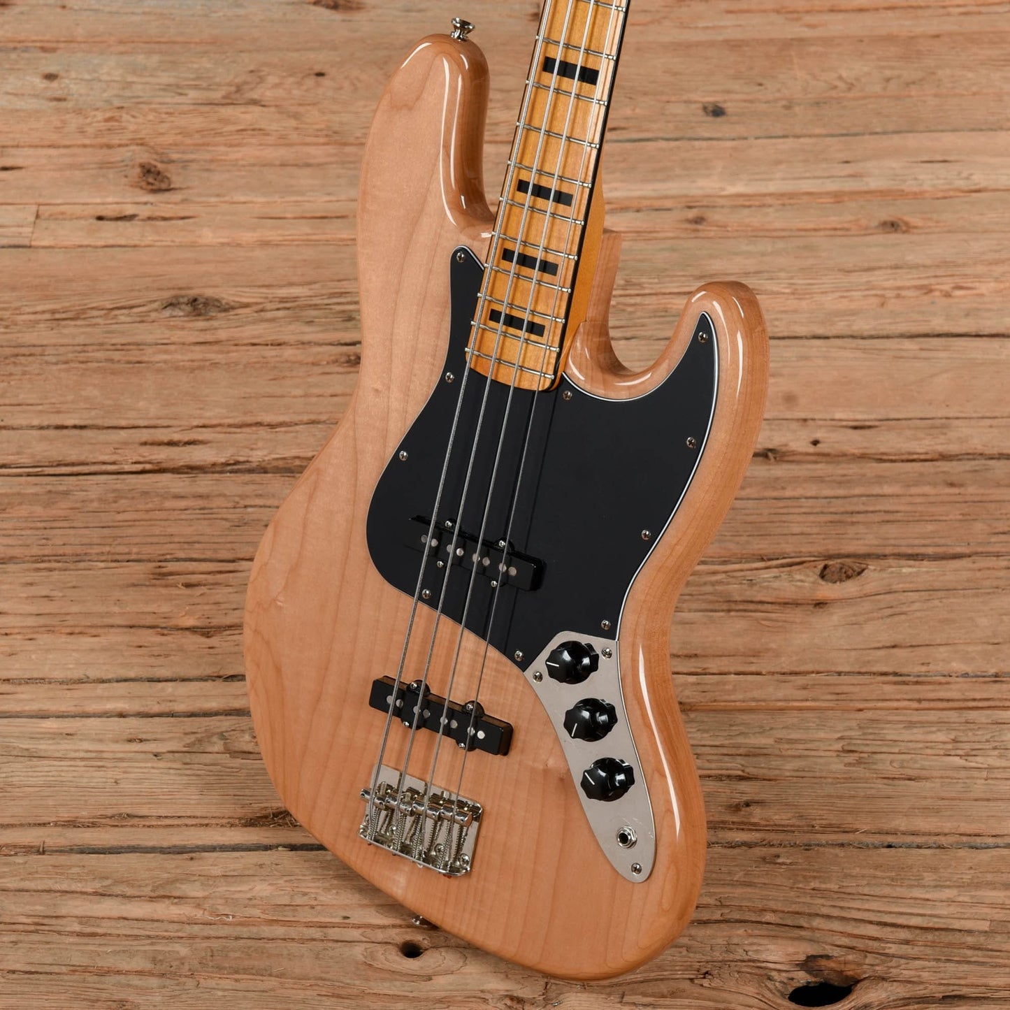 Squier Classic Vibe '70s Jazz Bass Natural 2019 Bass Guitars / 4-String