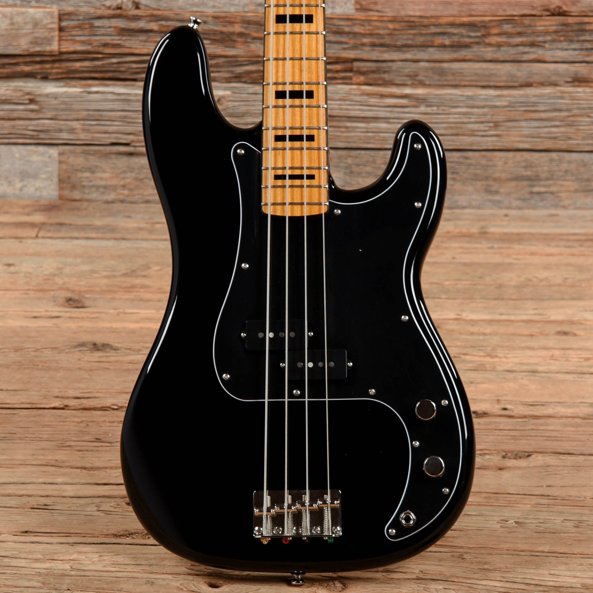 Squier Classic Vibe 70s Precision Bass Black 2022 Bass Guitars / 4-String