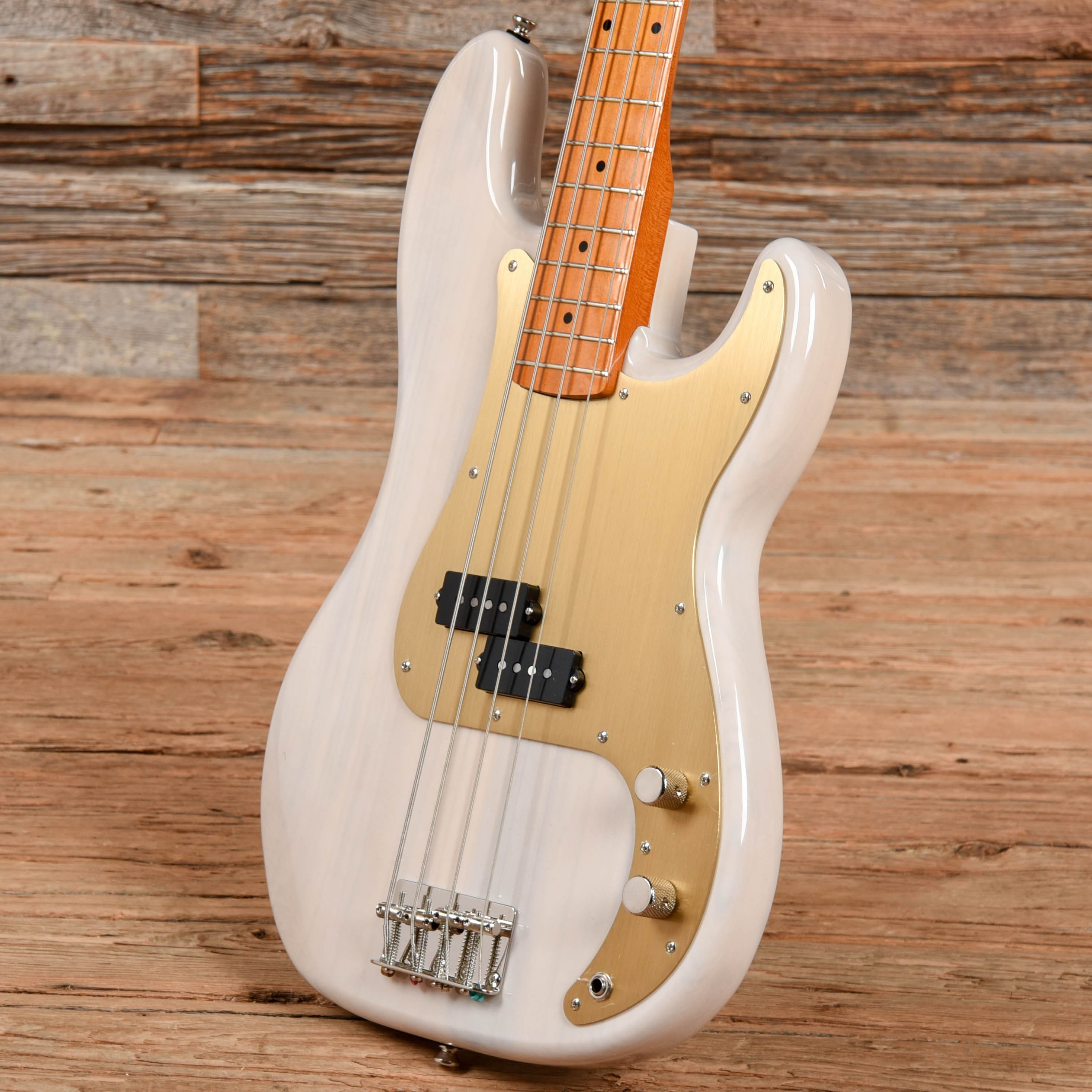 Squier Classic Vibe Late '50s Precision Bass White Blonde w/Gold Anodized Pickguard Bass Guitars / 4-String