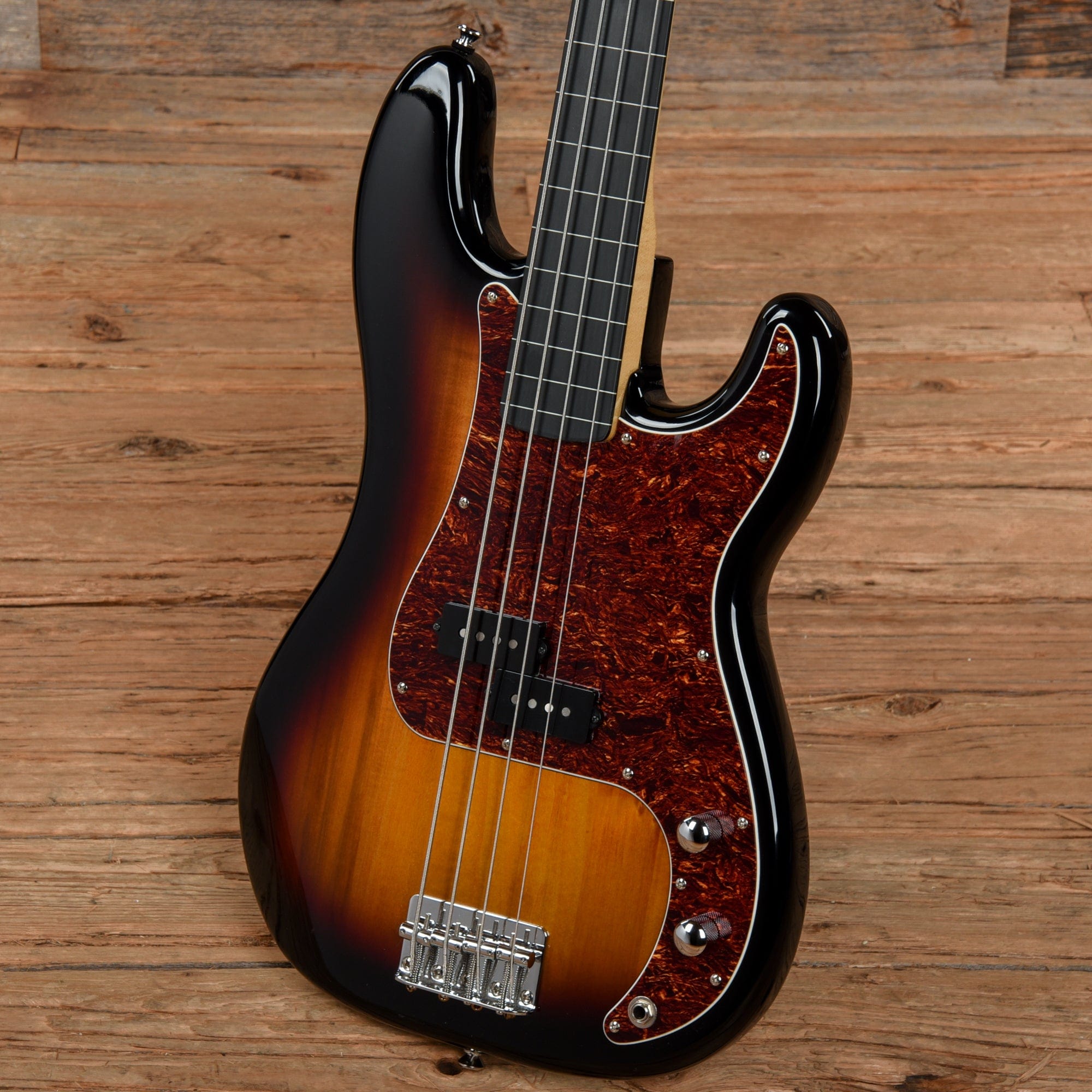 Squier Vintage Modified Fretless Precision Bass Sunburst 2018 Bass Guitars / 4-String