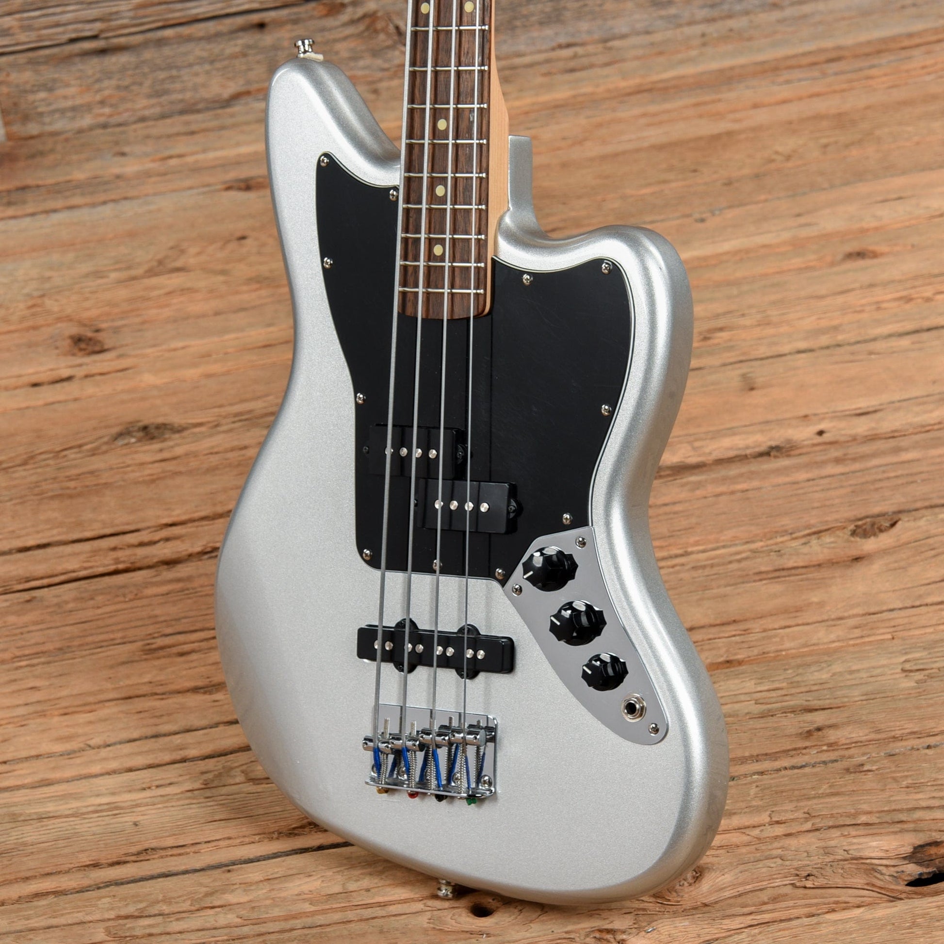 Squier Vintage Modified Jaguar Bass Silver 2017 Bass Guitars / 4-String