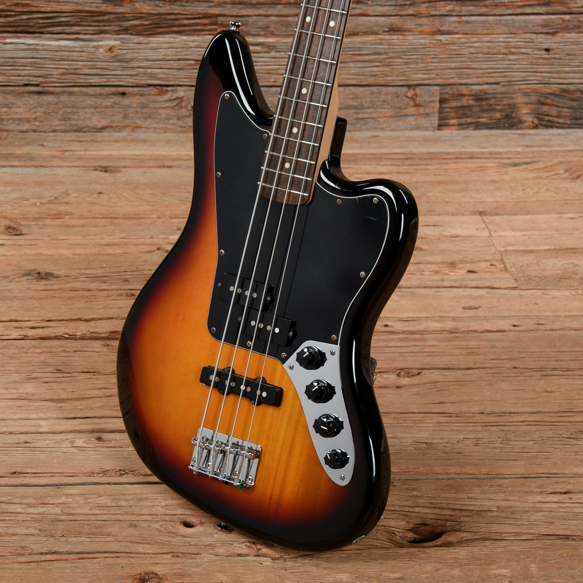 Squier Vintage Modified Jaguar Bass Sunburst 2011 Bass Guitars / 4-String