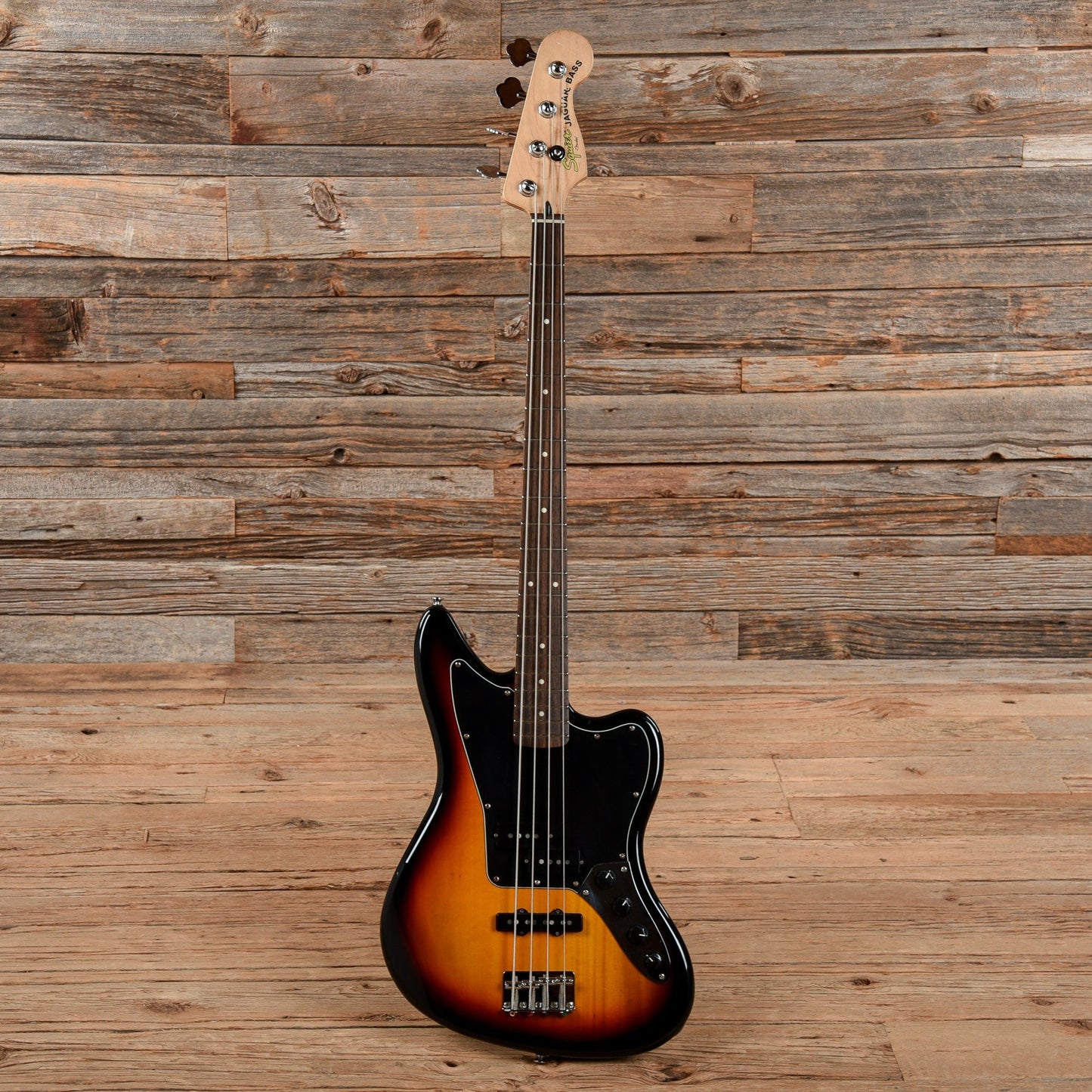 Squier Vintage Modified Jaguar Bass Sunburst 2011 Bass Guitars / 4-String