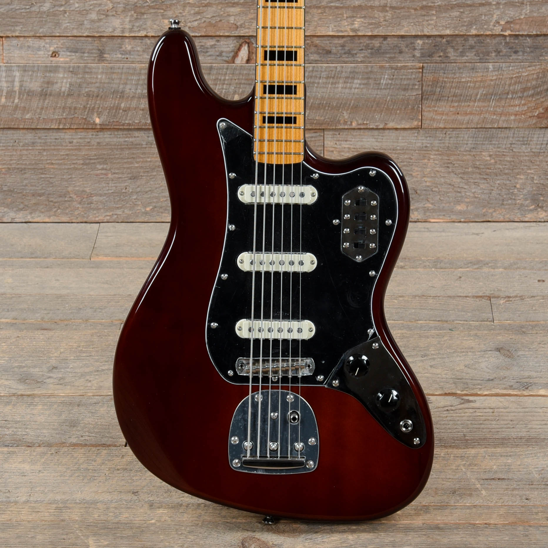 Squier Classic Vibe Bass VI Maple Neck Walnut w/Black Blocks/Binding & 3-Ply Black Bass Guitars / 5-String or More