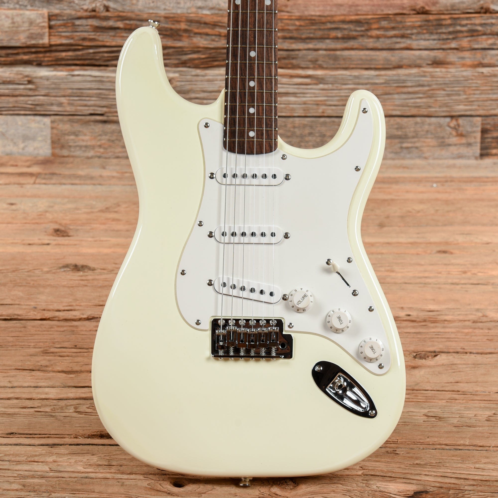 Squier Affinity Stratocaster White Electric Guitars / Solid Body