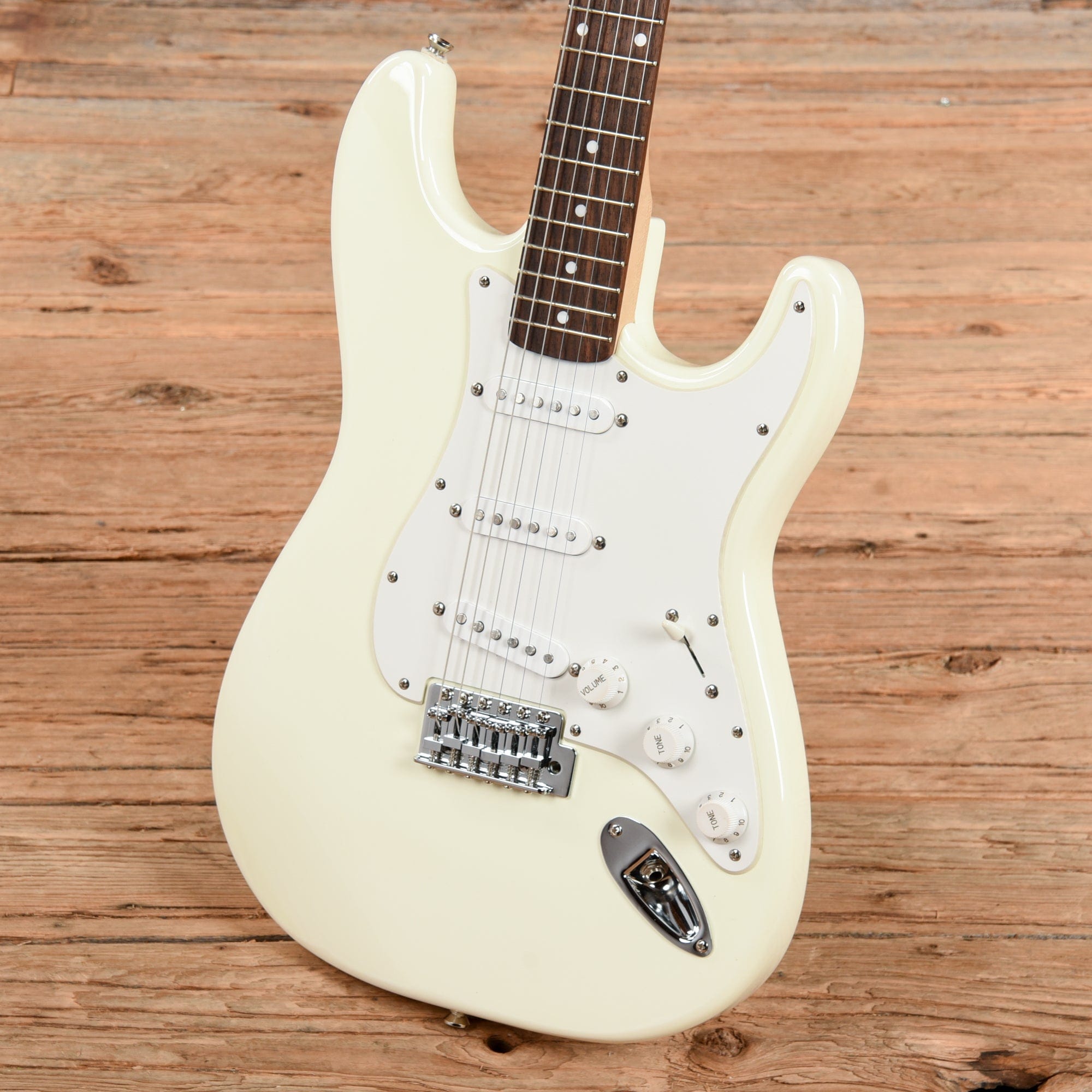 Squier Affinity Stratocaster White Electric Guitars / Solid Body