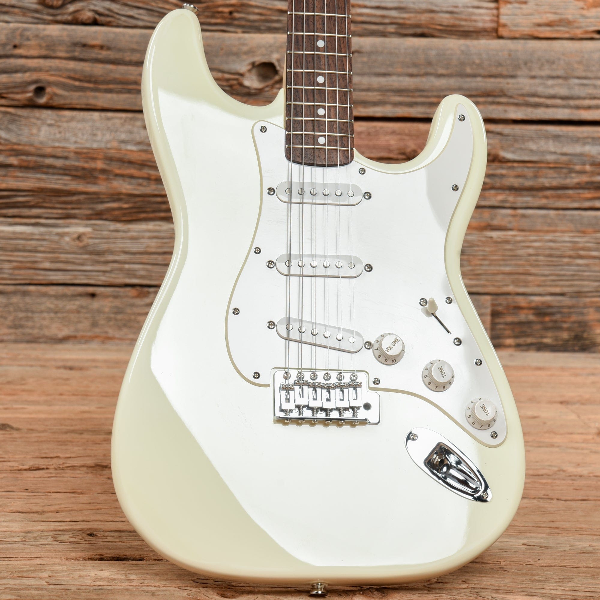 Squier Affinity Stratocaster White Electric Guitars / Solid Body