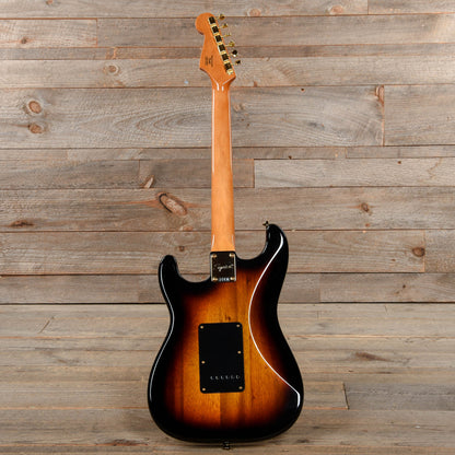 Squier Classic Vibe '60s Stratocaster 3-Color Sunburst w/Gold Hardware & Black Pickguard Electric Guitars / Solid Body