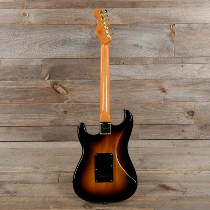 Squier Classic Vibe '60s Stratocaster 3-Color Sunburst w/Gold Hardware & Black Pickguard Electric Guitars / Solid Body