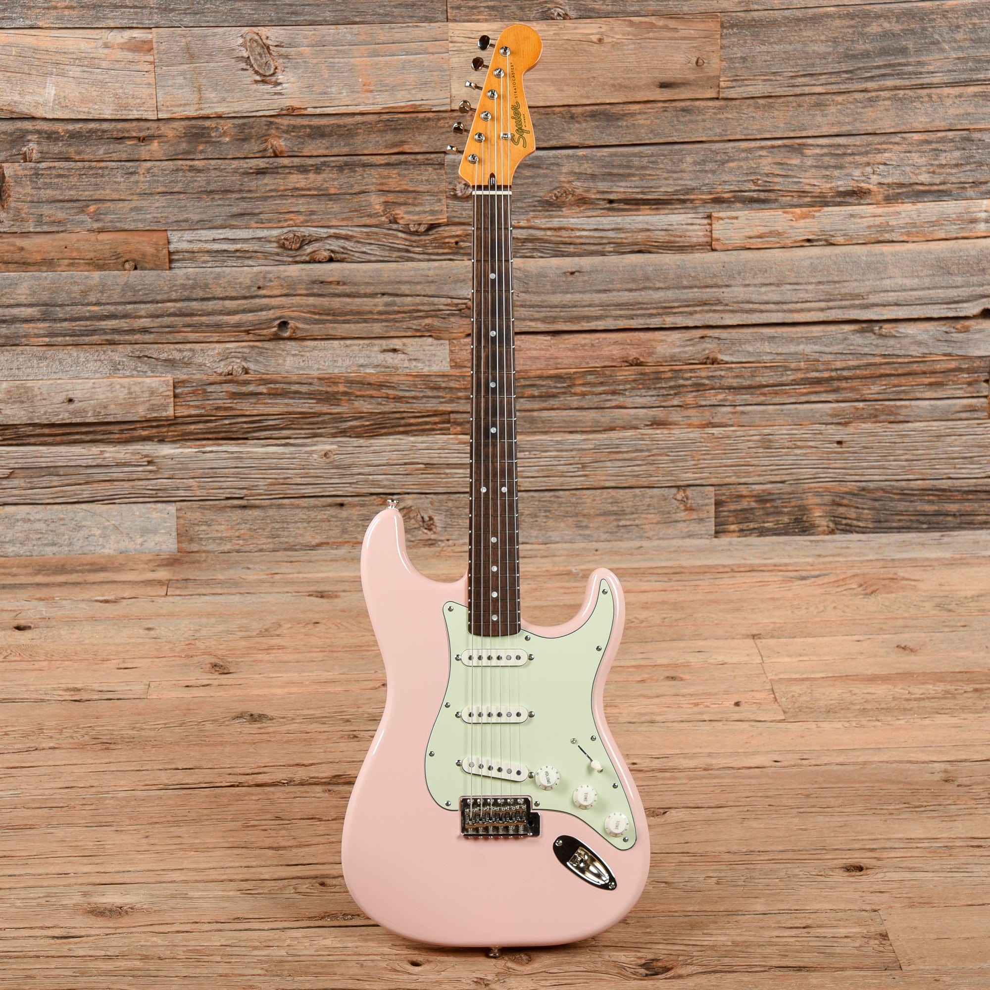 Squier Classic Vibe '60s Stratocaster Shell Pink 2020 Electric Guitars / Solid Body