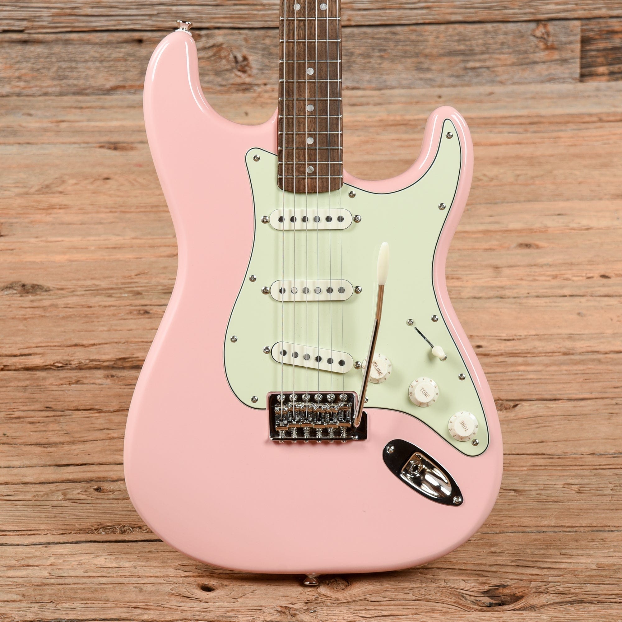 Squier Classic Vibe '60s Stratocaster Shell Pink 2021 Electric Guitars / Solid Body