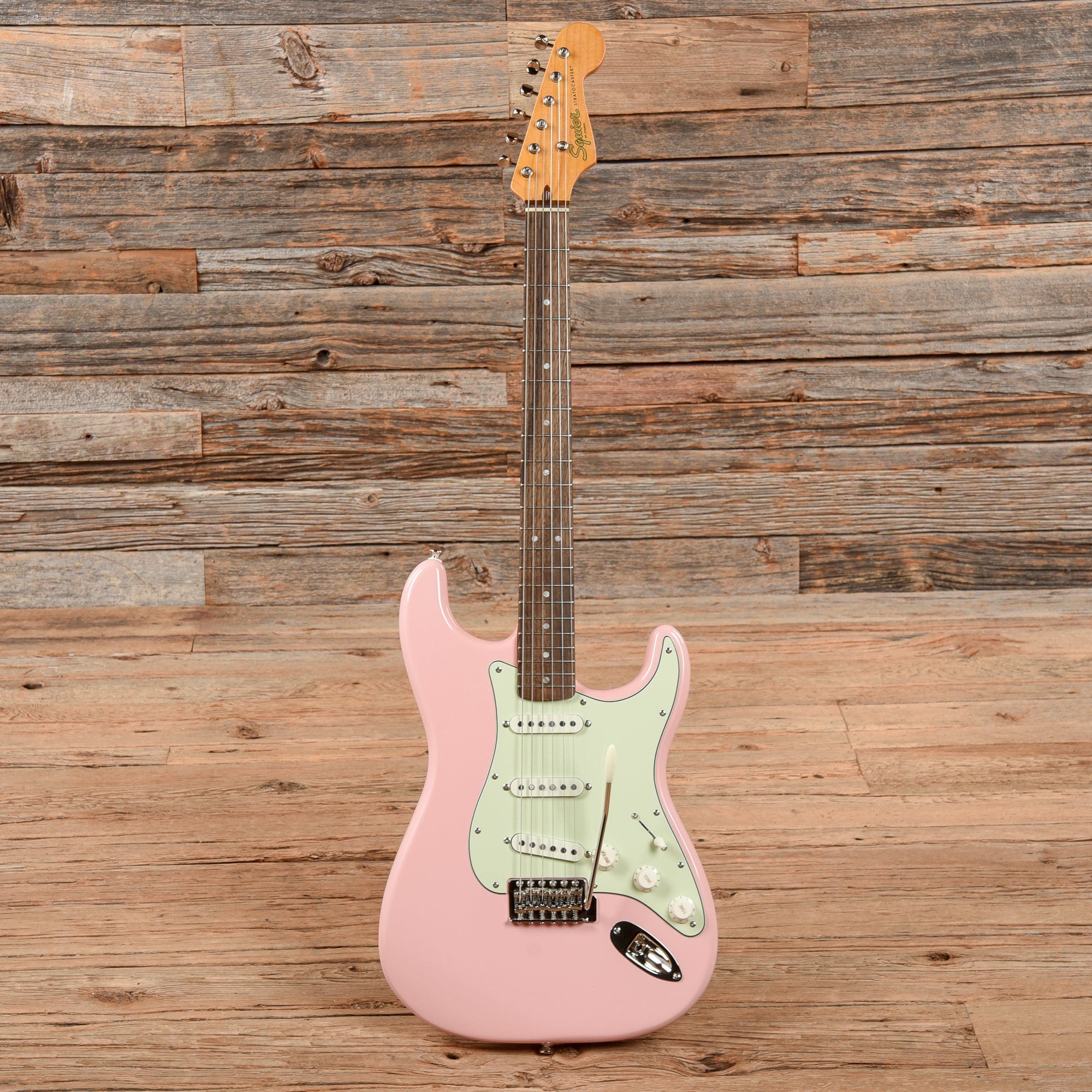 Squier Classic Vibe '60s Stratocaster Shell Pink 2021 Electric Guitars / Solid Body