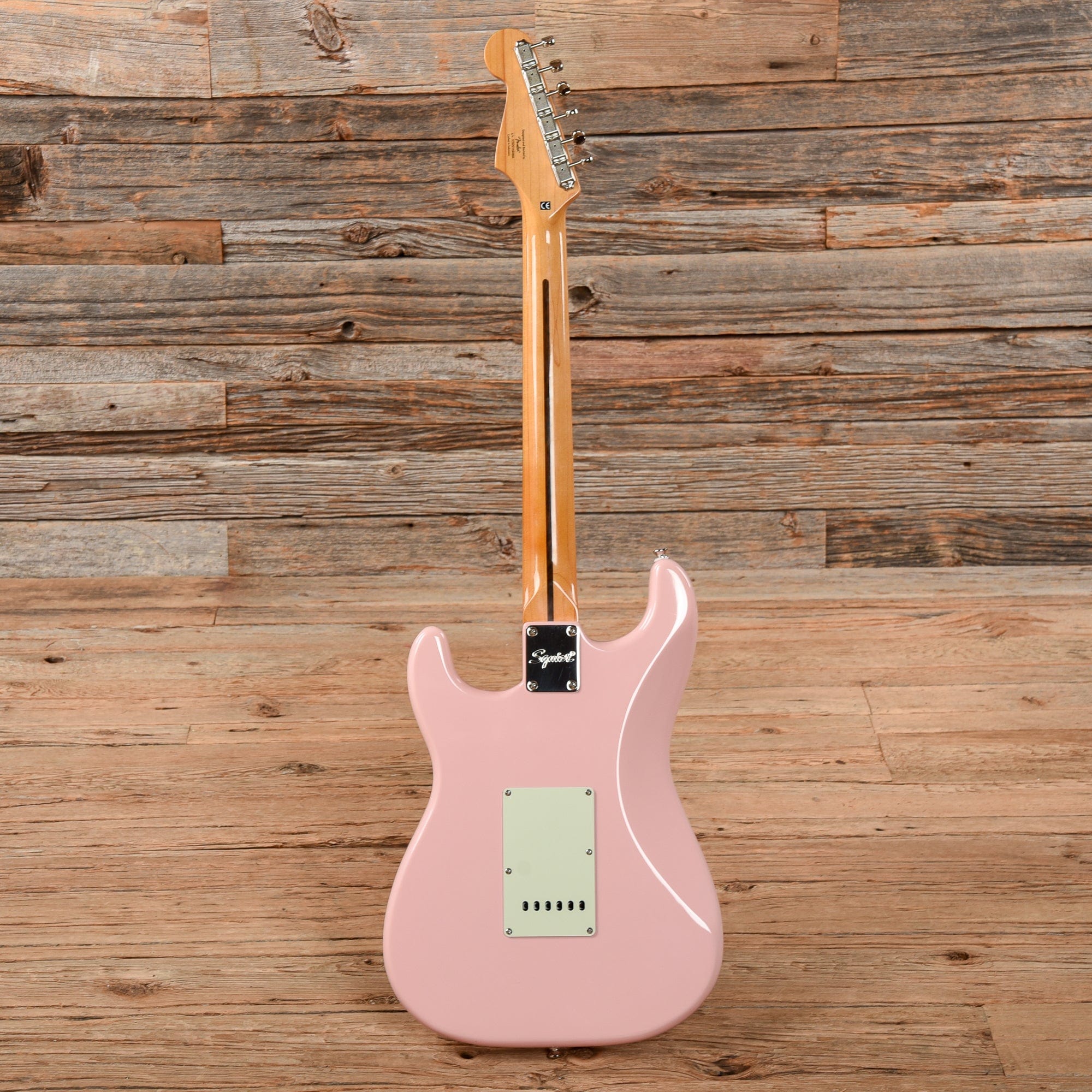 Squier Classic Vibe '60s Stratocaster Shell Pink 2021 Electric Guitars / Solid Body