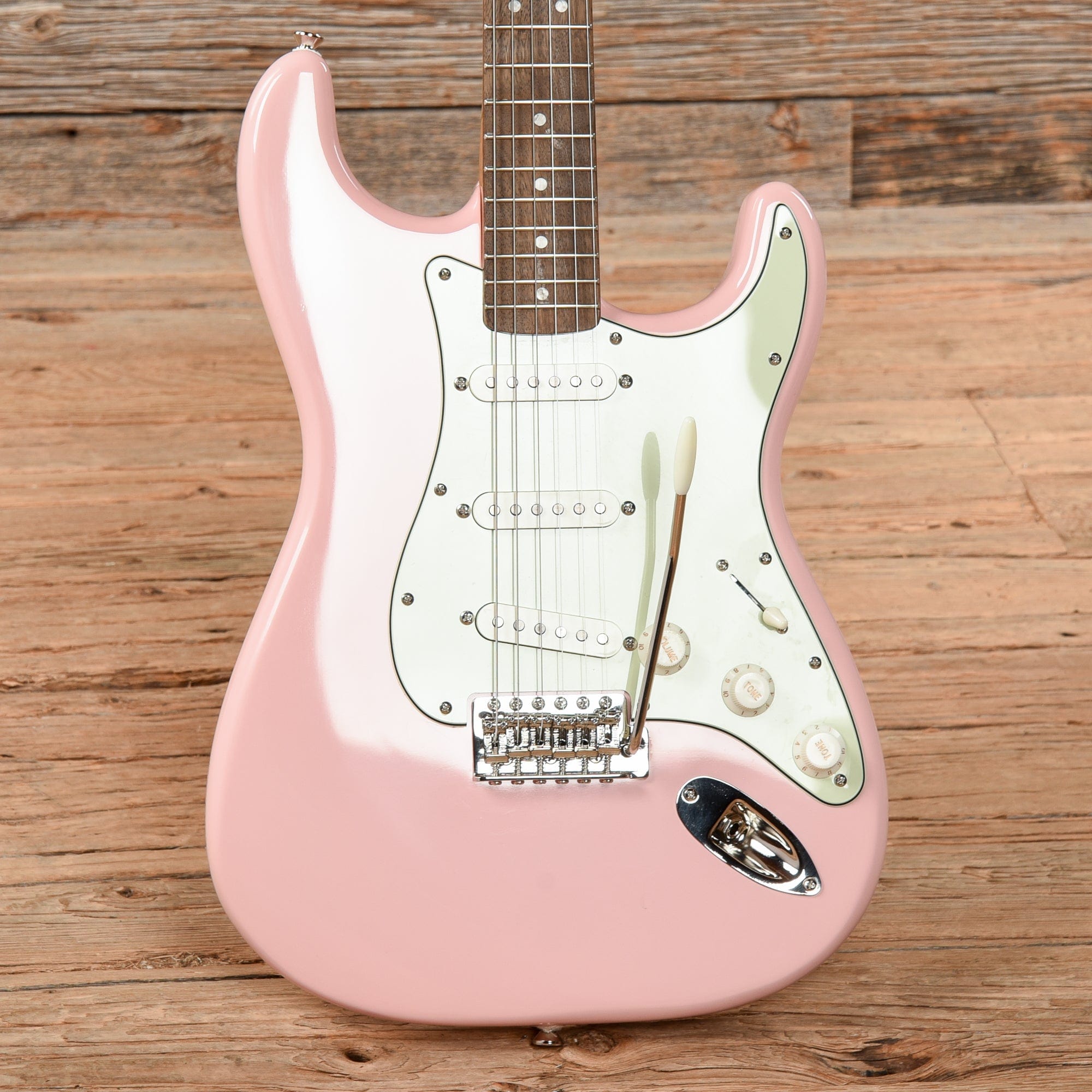 Squier Classic Vibe '60s Stratocaster Shell Pink 2021 Electric Guitars / Solid Body