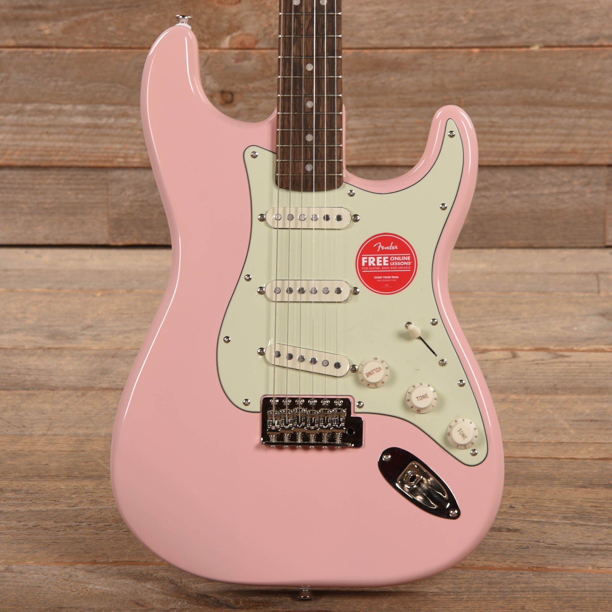 Squier Classic Vibe '60s Stratocaster Shell Pink w/Mint Pickguard Electric Guitars / Solid Body